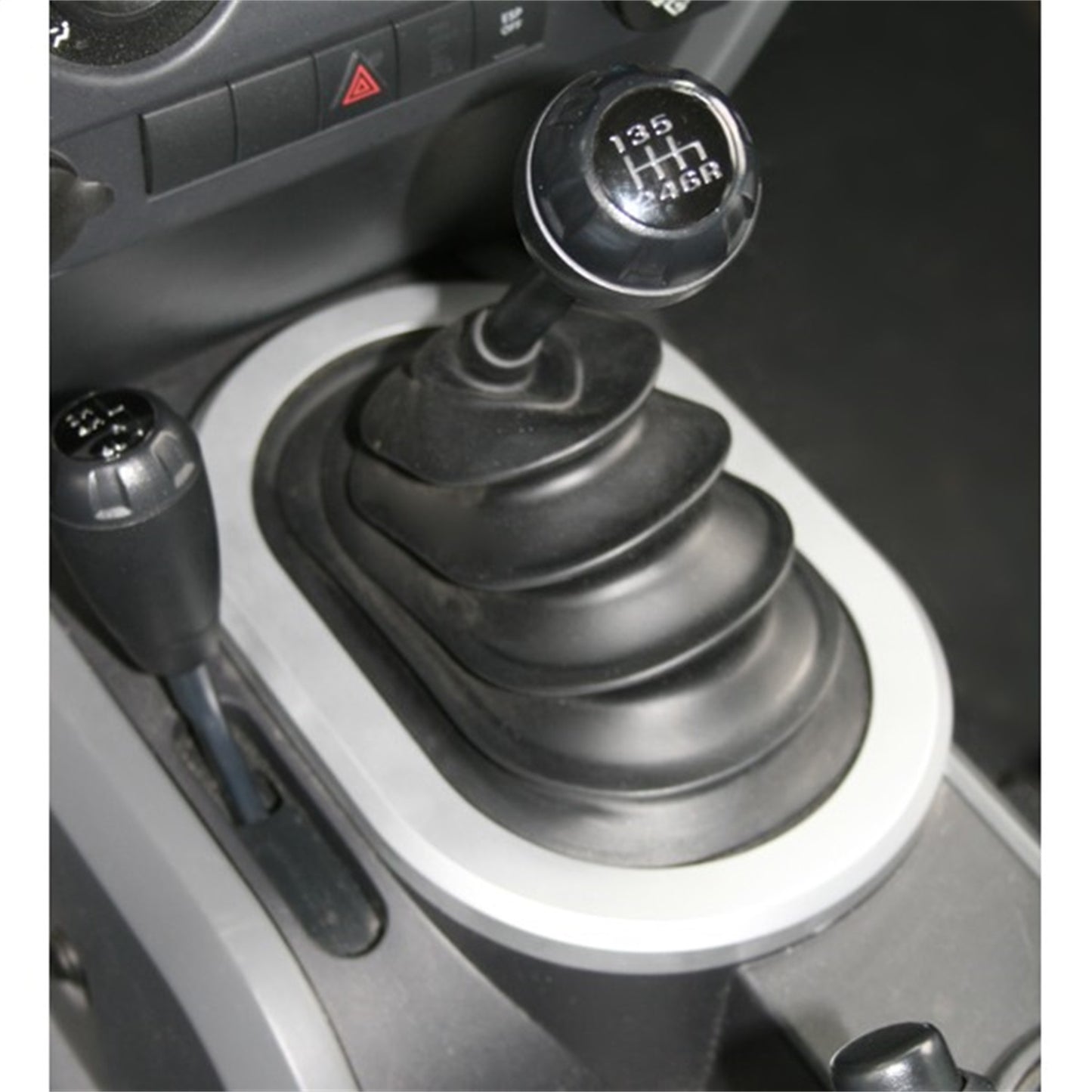 RUGGED RIDGE | 11151.01 | Shifter Trim Brushed Sil Mt 07-10 Wrangler