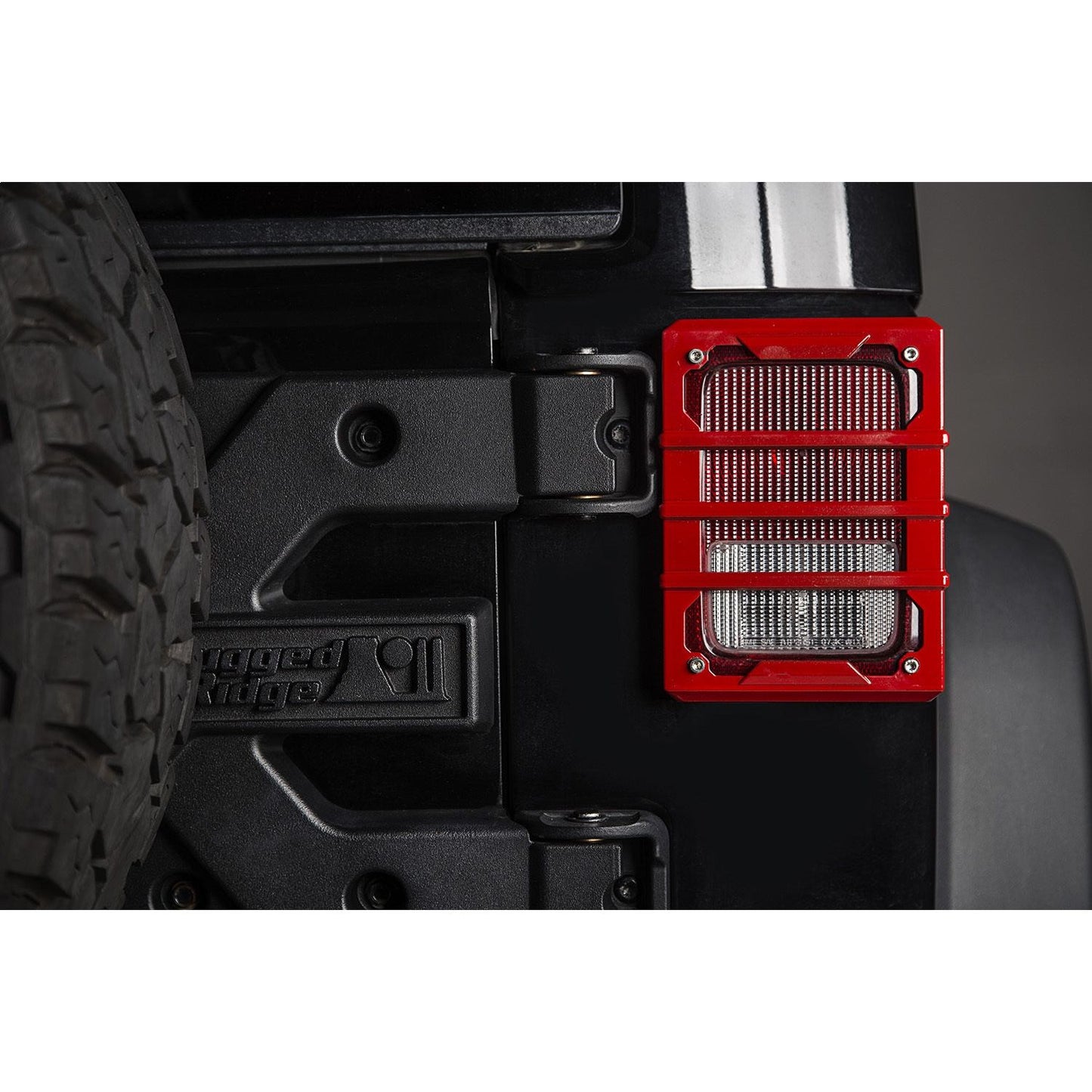 RUGGED RIDGE | 11226.06 | Elite Tail Light Guards, Red; 07-17 Wrangler Jk