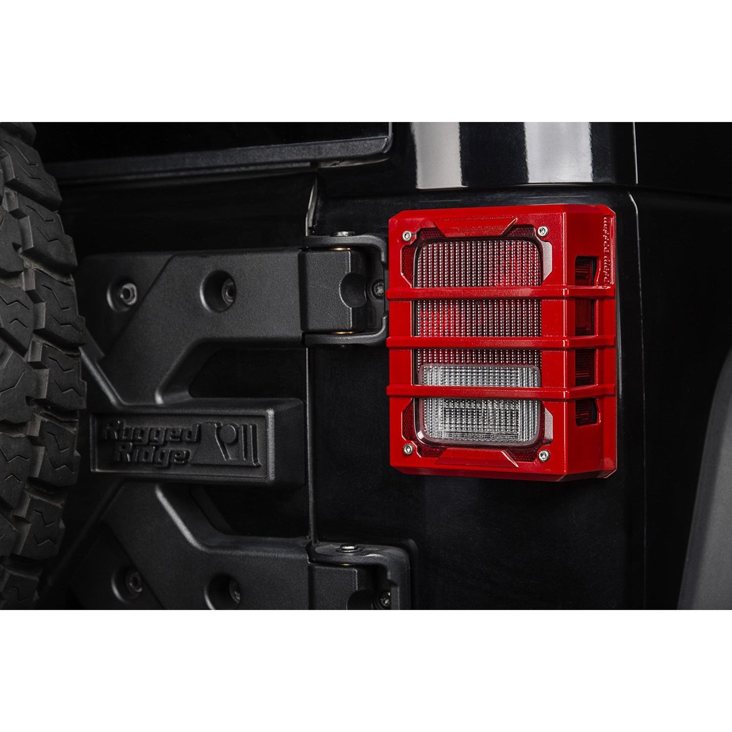 RUGGED RIDGE | 11226.06 | Elite Tail Light Guards, Red; 07-17 Wrangler Jk