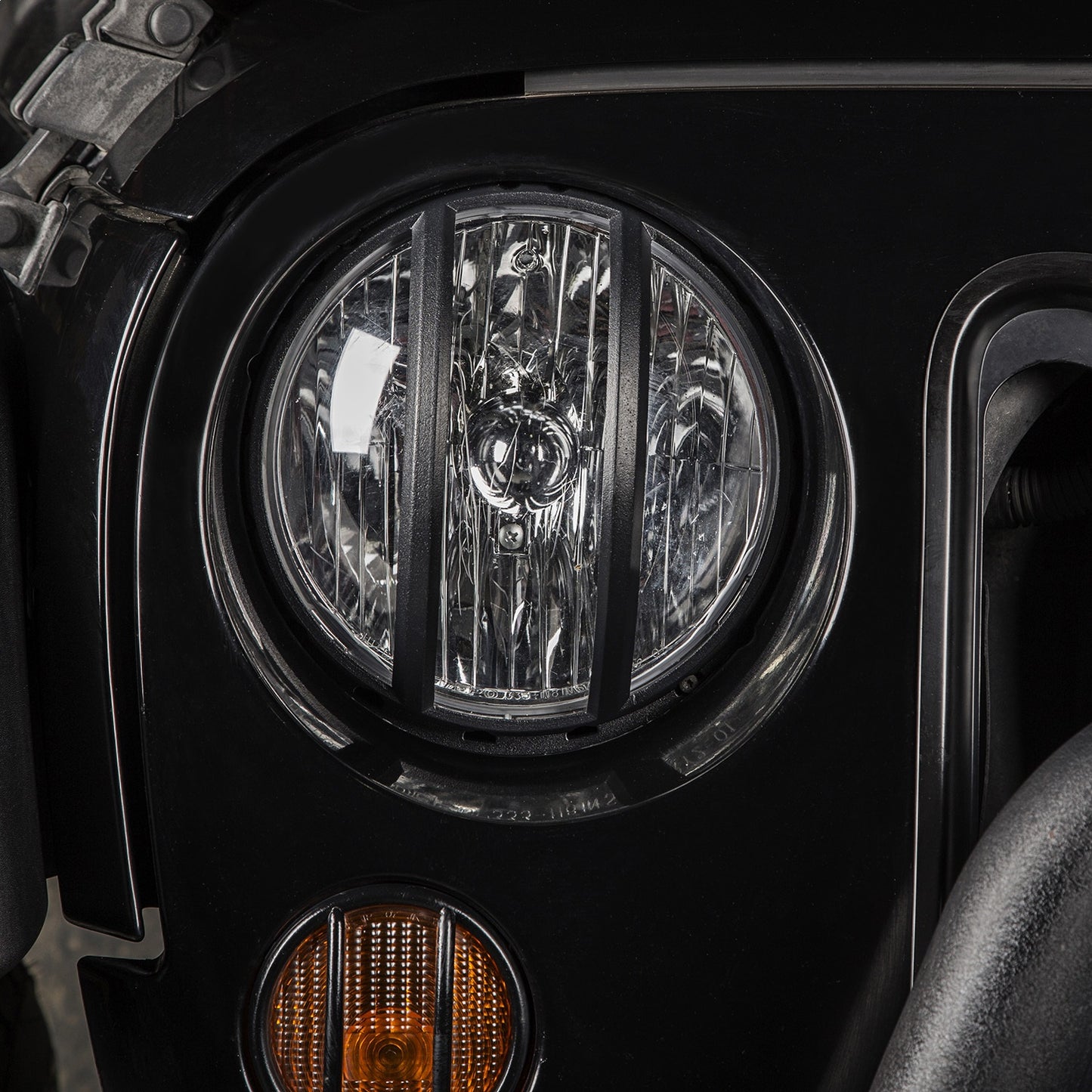 RUGGED RIDGE | 11230.13 | Elite, Pivotal Headlight Euro Guard, Blk; 07-18 Jk