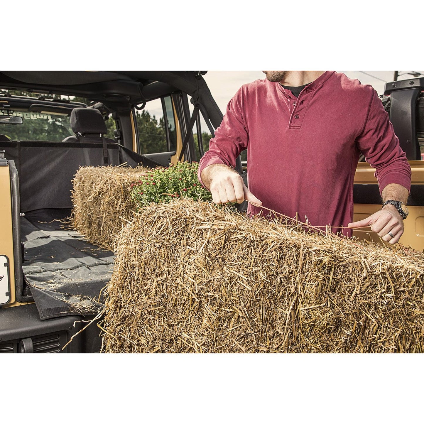 RUGGED RIDGE | 13260.01 | 07-16 Wrangler C3 Cargo Cover, Without Subwoofer Black
