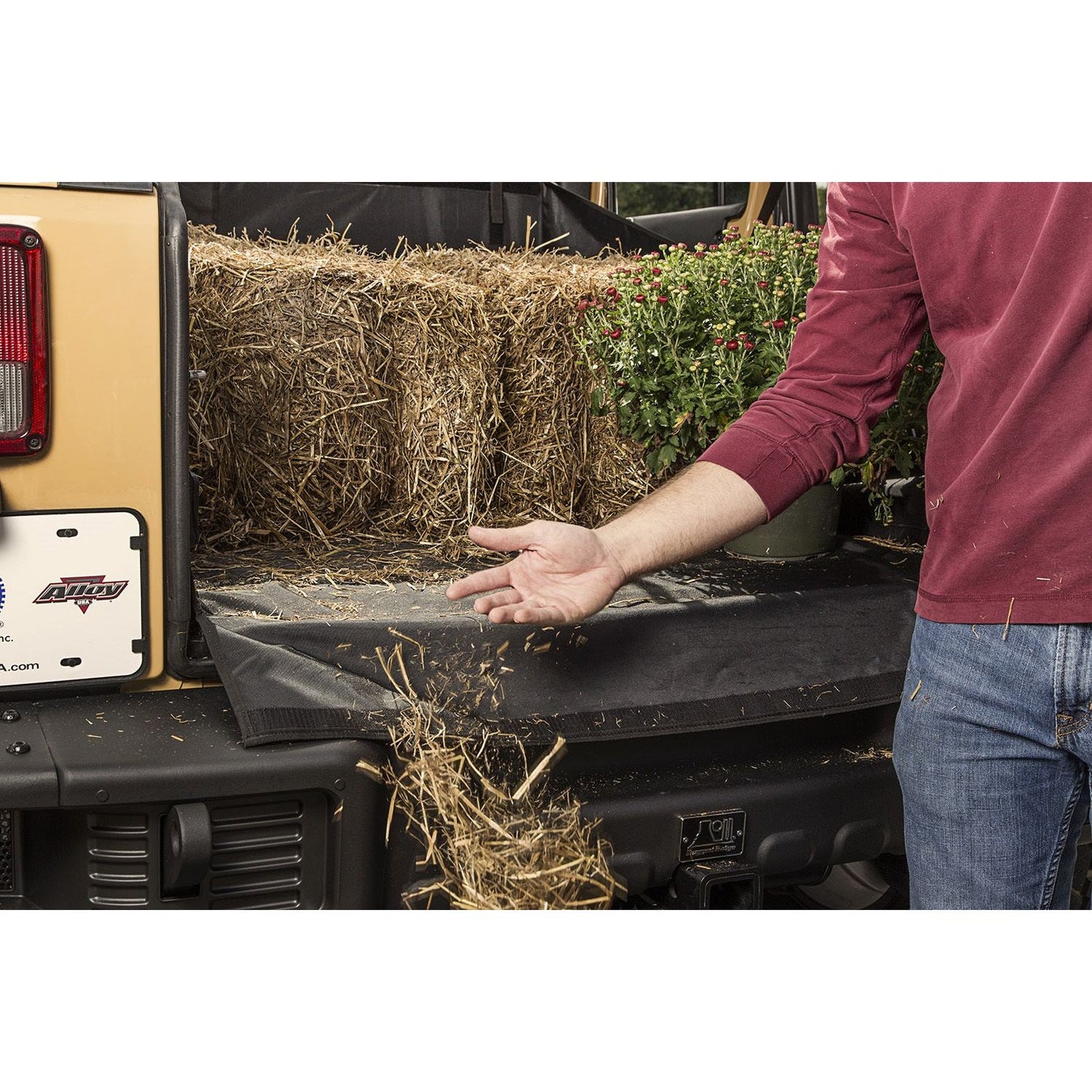 RUGGED RIDGE | 13260.01 | 07-16 Wrangler C3 Cargo Cover, Without Subwoofer Black