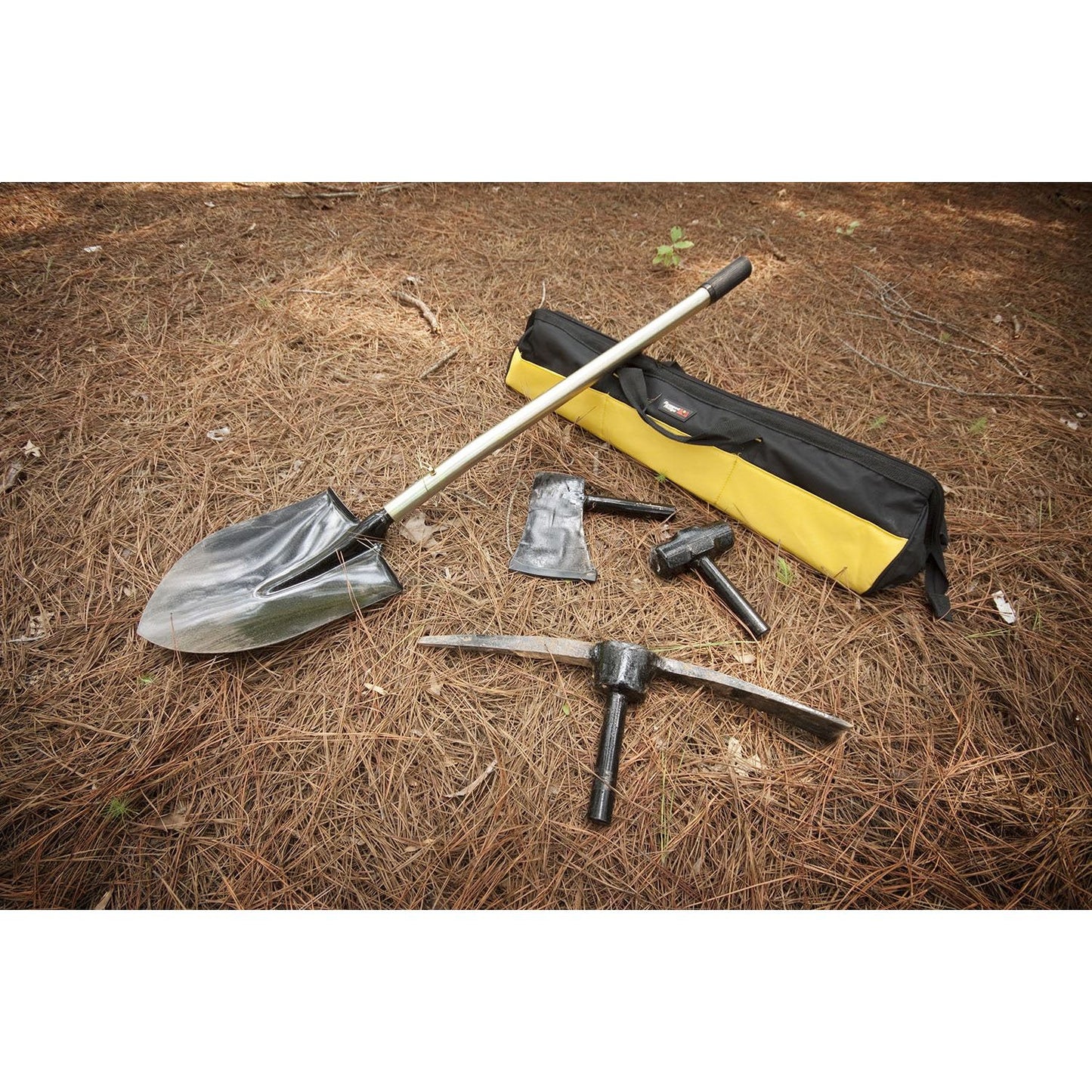 RUGGED RIDGE | 15105.01 | All Terrain Recovery Tool Kit