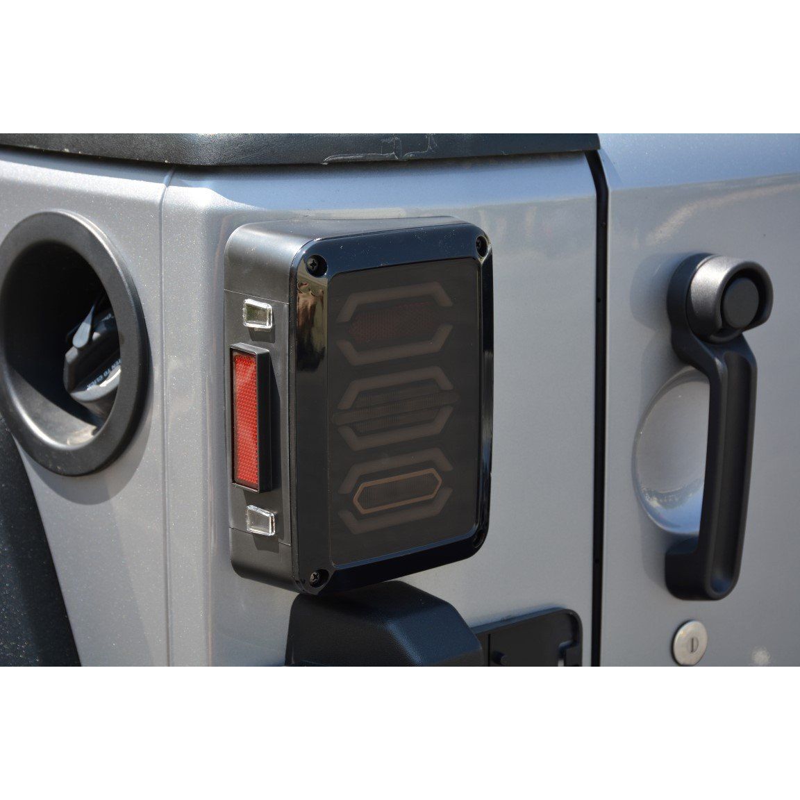 DV8 Off-Road 2007-2018 Jeep JK LED Tail Lights Horizontal C3| TLJK-01