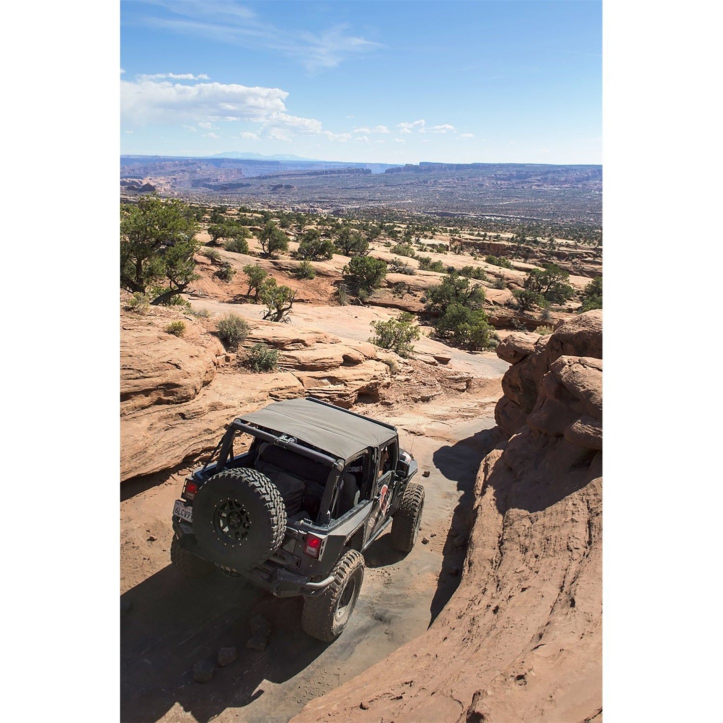 Smittybilt Pivot HD Tire Carrier Up To 37 in. Tire I 2843