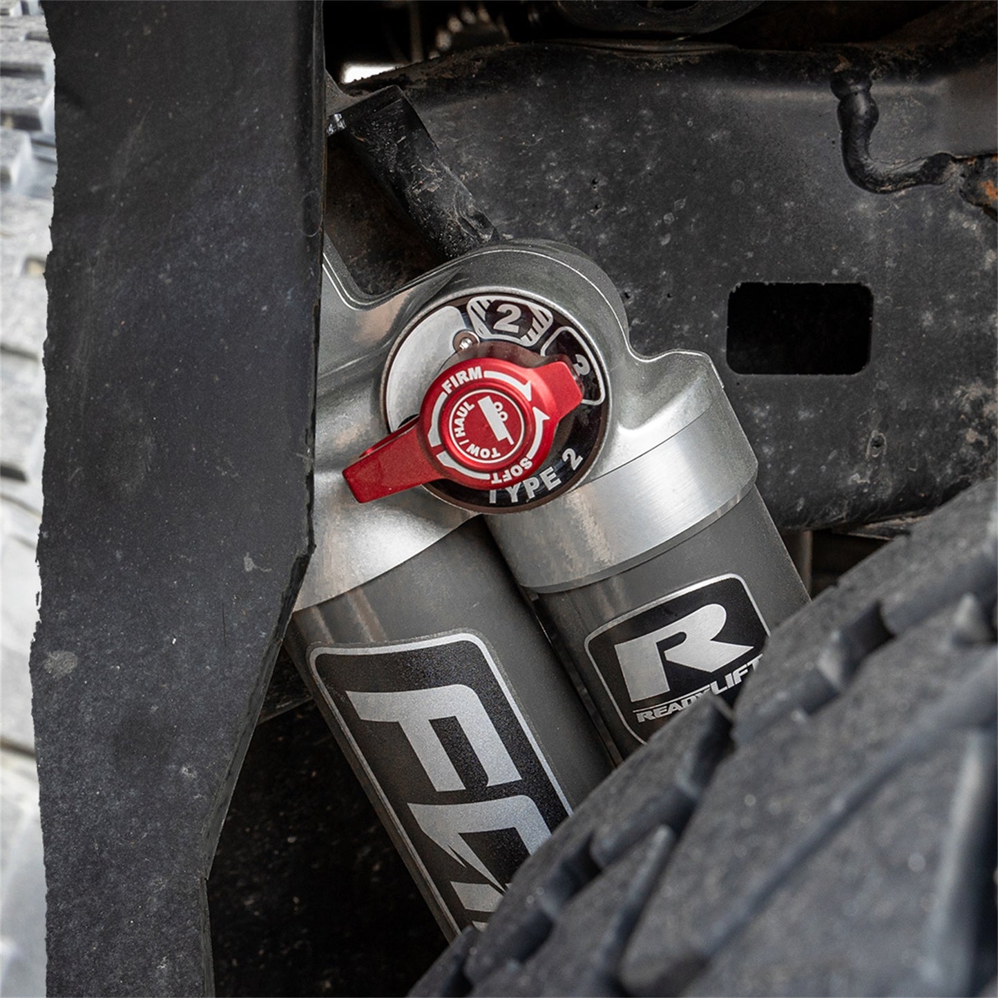 ReadyLIFT 3.5'' SST 2.1 Lift Kit (Non-Air Ride Equipped) Equipped with Falcon 2.1 Strut/Shocks (1500) 62-19340