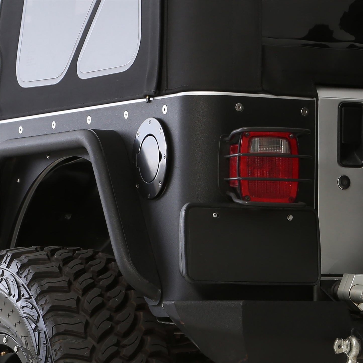 Smittybilt Billet Style Gas Cover Black No Drilling Installation I 75006