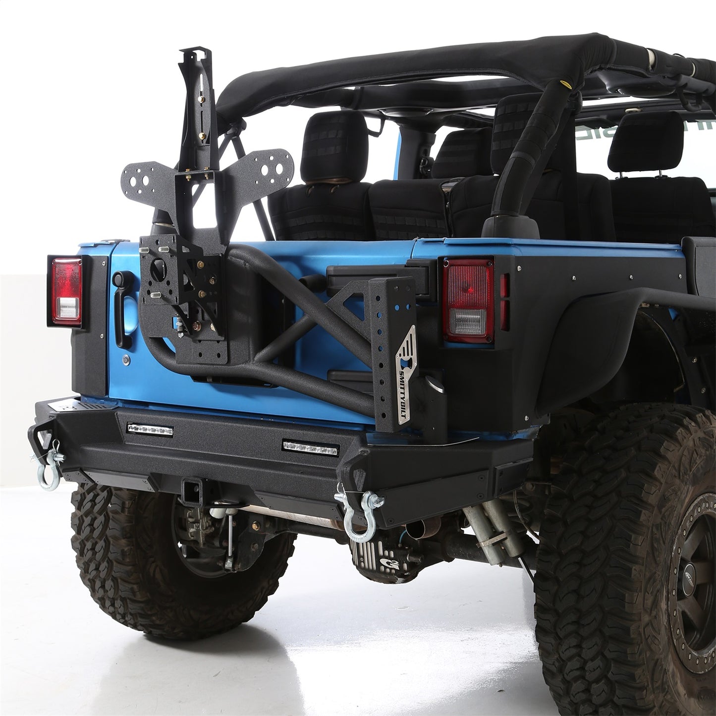 Smittybilt XRC GEN 2 Rear Bumper Textured Black Incl. Roto Pax® Gas Can Holder I 76858