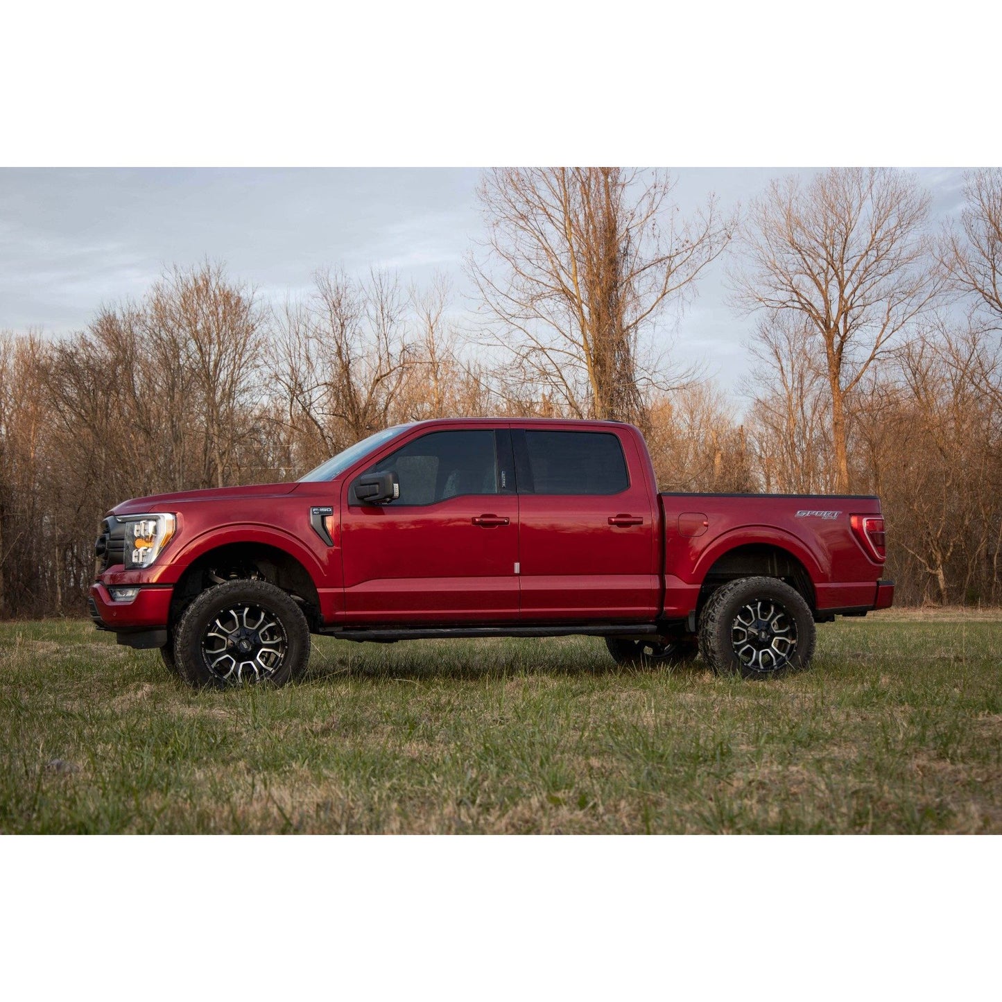 ROUGH COUNTRY 3 Inch Lift Kit | Forged UCA | M1/M1 | Ford F-150 4WD (2021-2025) | 41440