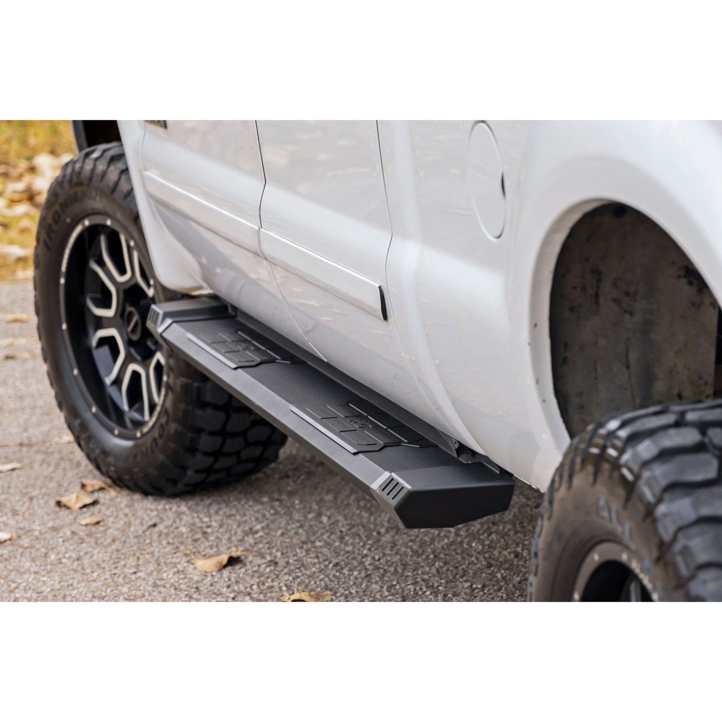 ROUGH COUNTRY HD2 Aluminum Running Boards | Super Crew Cab | Ford F-250/F-350 Super Duty (99-16) | SRB991691A
