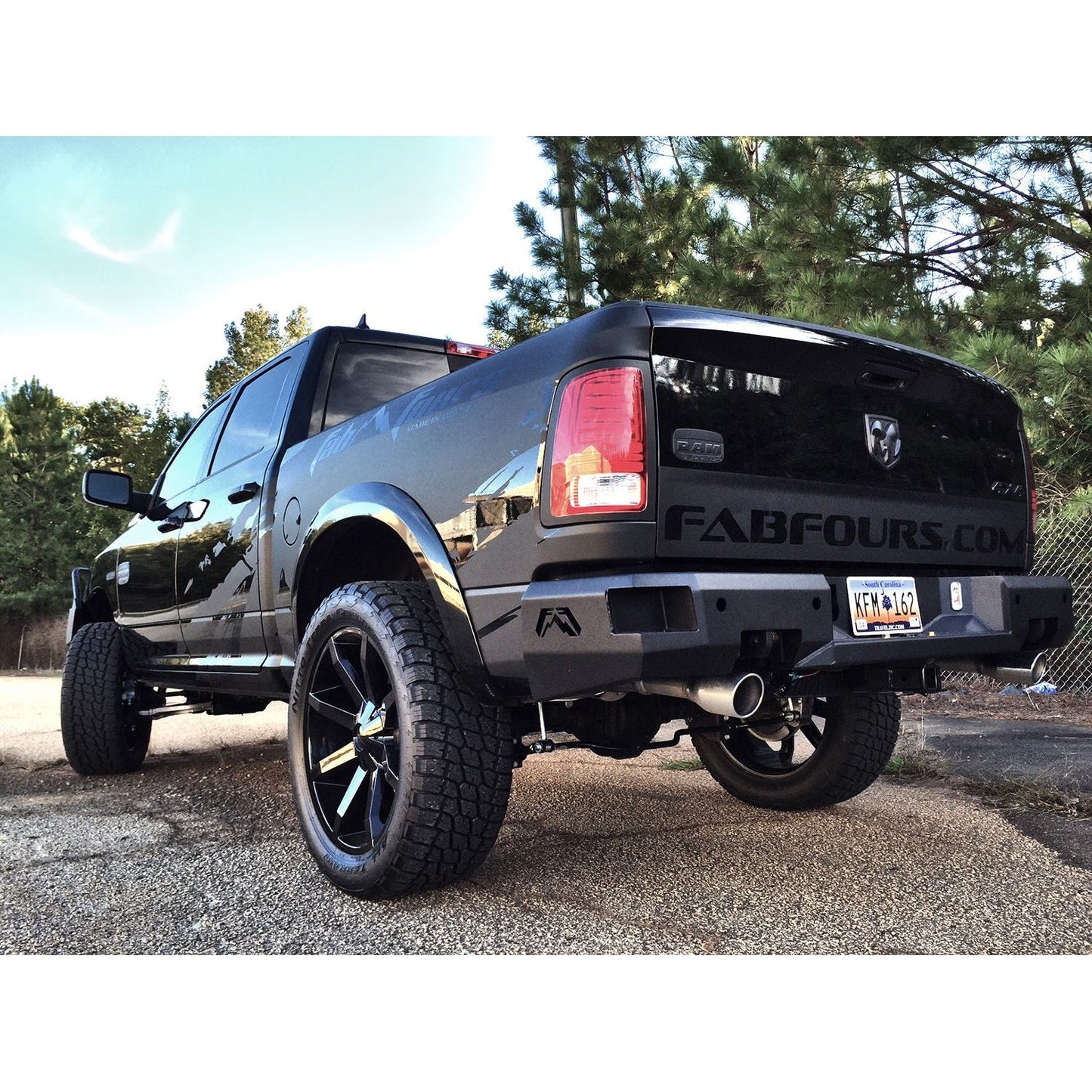 Fab Fours Heavy Duty Rear Bumper 2 Stage Black Powder Coated w/Sensors l DR09-W2952-1