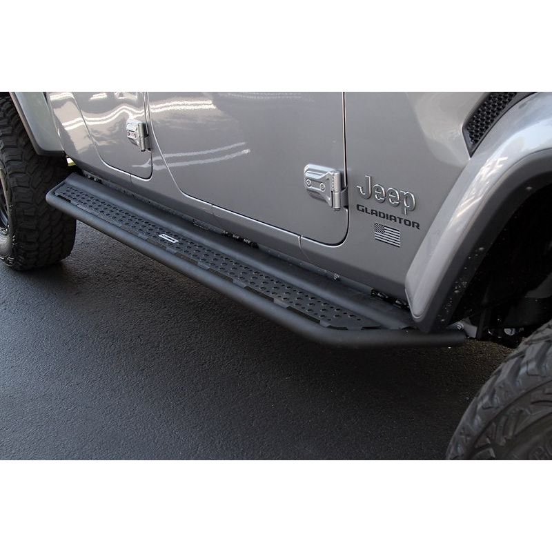 Go Rhino Dominator Xtreme D6 Steps I D64516T