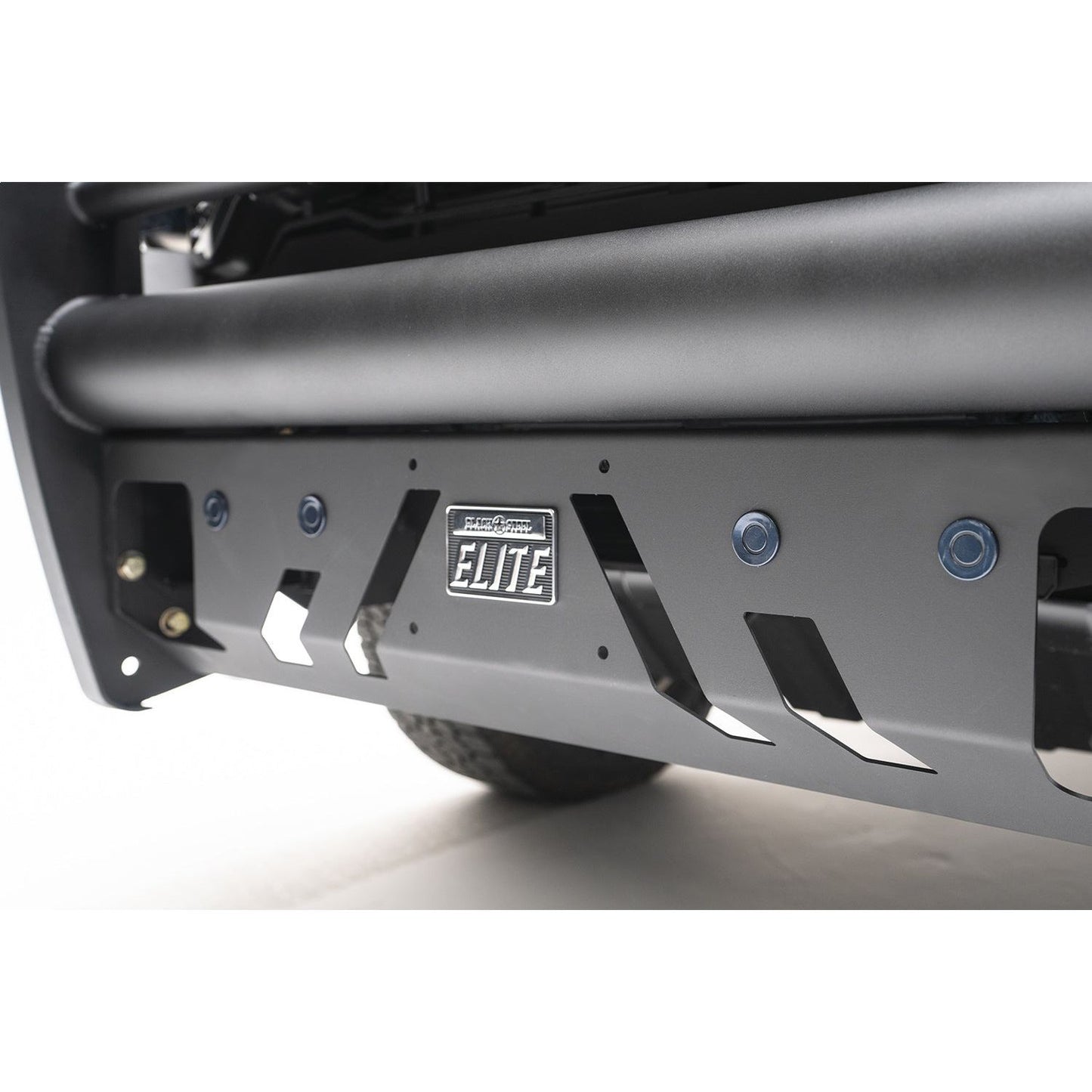 Fab Fours Black Steel Front Bumper w/Full Grill Guard l GM20-Q5060-1
