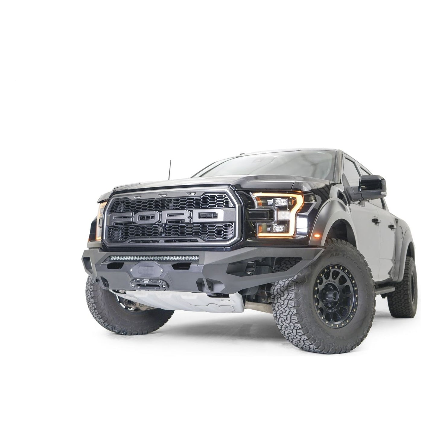 Fab Fours Matrix Front Bumper w/No Guard l FF17-X4351-1