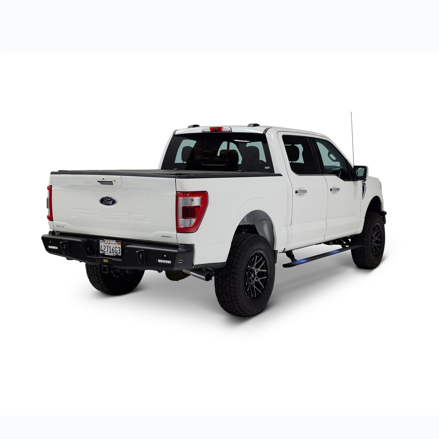 Smittybilt Command Series Dual-Motor Auto Steps Matte Black Capacity 600 lbs. Integrated Led Lights I PWD1001