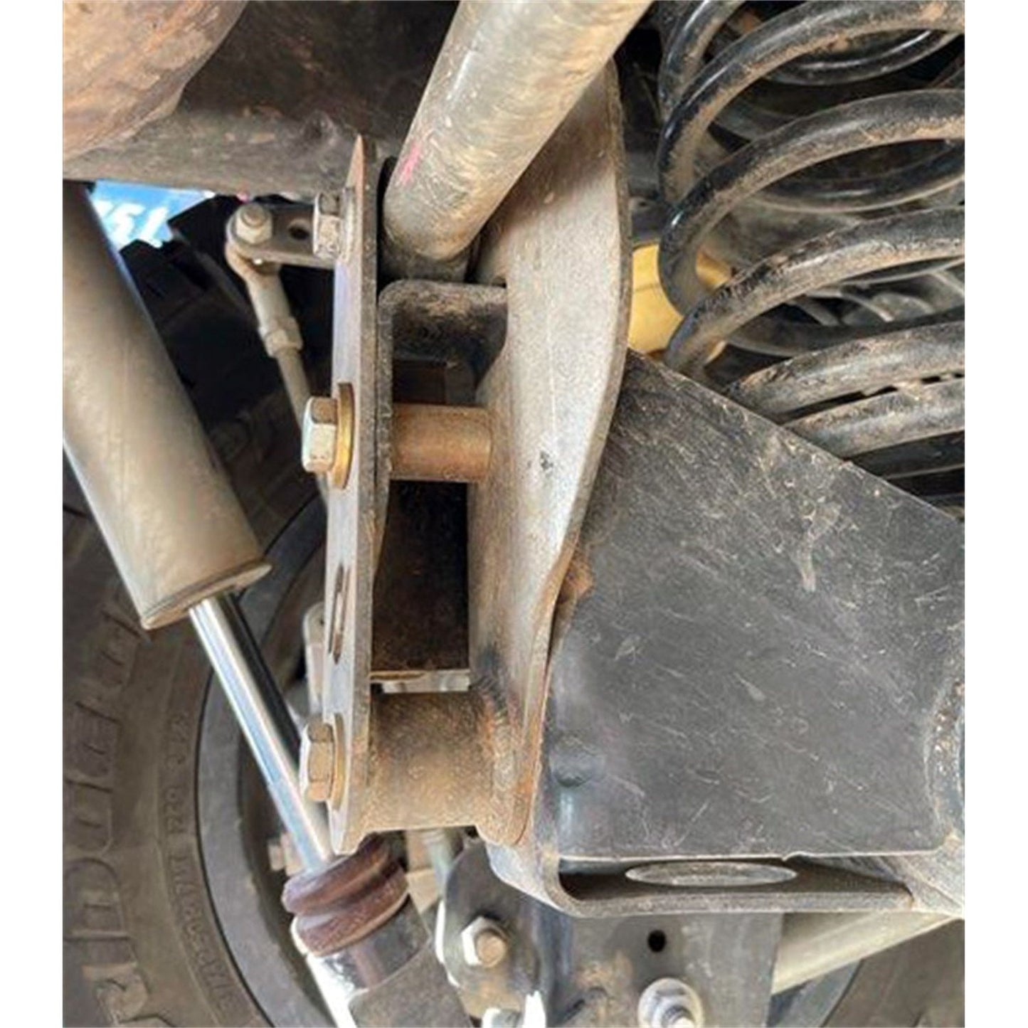 ROCKJOCK 18-C Wrangler Geometry Correction Axle Bracket For Rear Trac Bar I RJ-141402-101