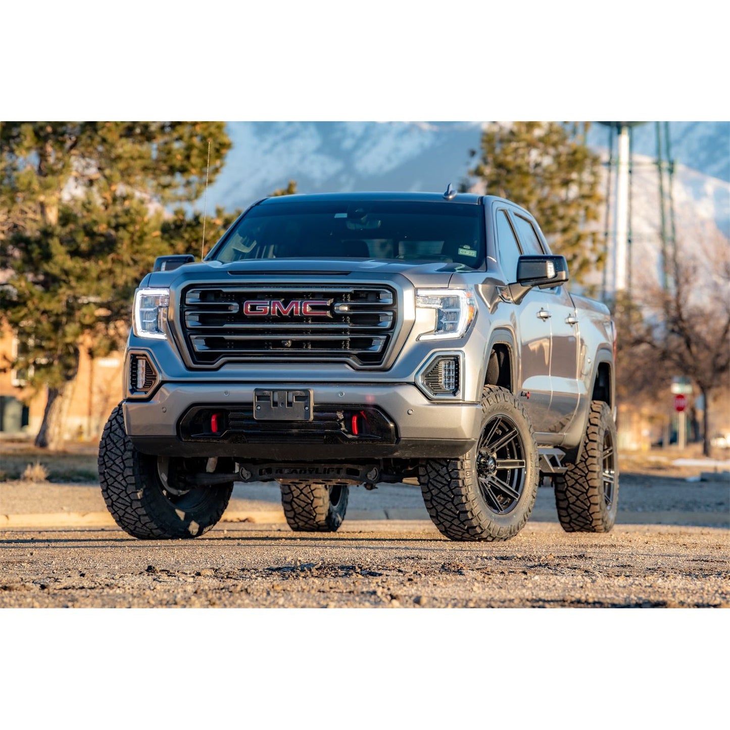 ReadyLIFT 8'' Big Lift Kit with Upper Control Arms and rear Bilstein Shocks (1500) 44-3985