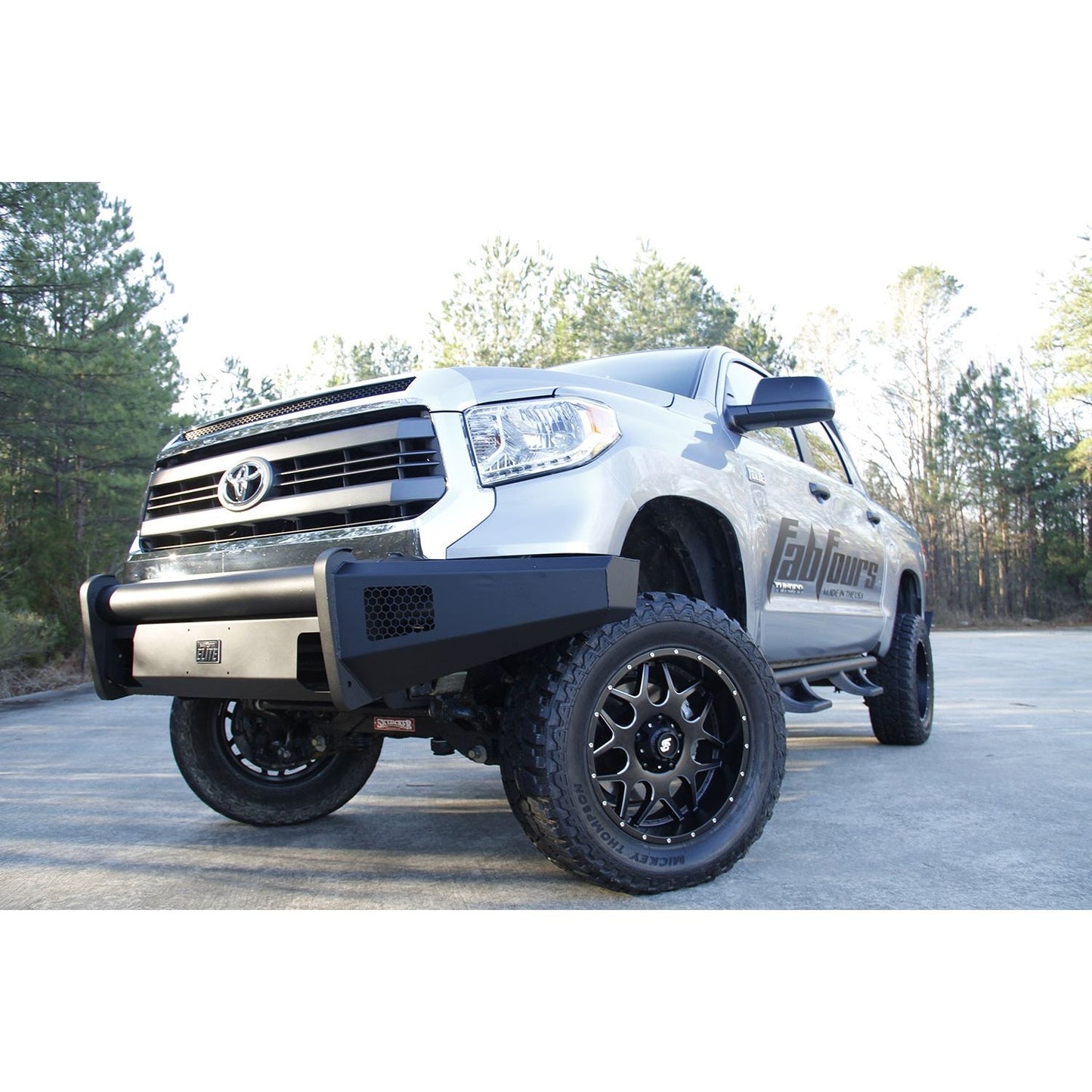 Fab Fours Elite Front Bumper 2 Stage Black Powder Coated w/o Grill Guard Incl. Light Cut-Outs l TT07-R1861-1