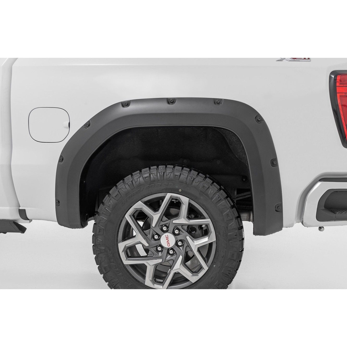 Rough Country 5IS | Silver Ice Pocket Fender Flares I F-C11950A-5IS
