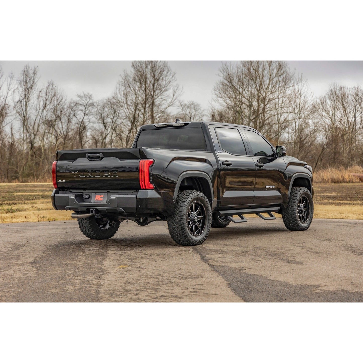ROUGH COUNTRY 3.5 Inch Lift Kit | OE Air Ride | Toyota Tundra 4WD (2022-2025) | 71300