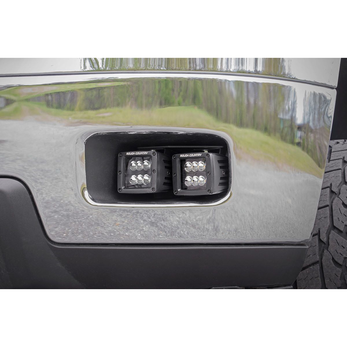 ROUGH COUNTRY LED Light Kit | Fog Mount | 2" Black Pair | White DRL | Chevy Silverado 2500 HD/3500 HD (11-14) | 70628DRL