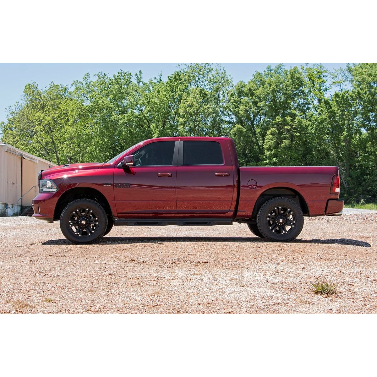 Rough Country M1 Struts w/M1 Rear Shocks 3 Inch Lift Kit I 31240RED