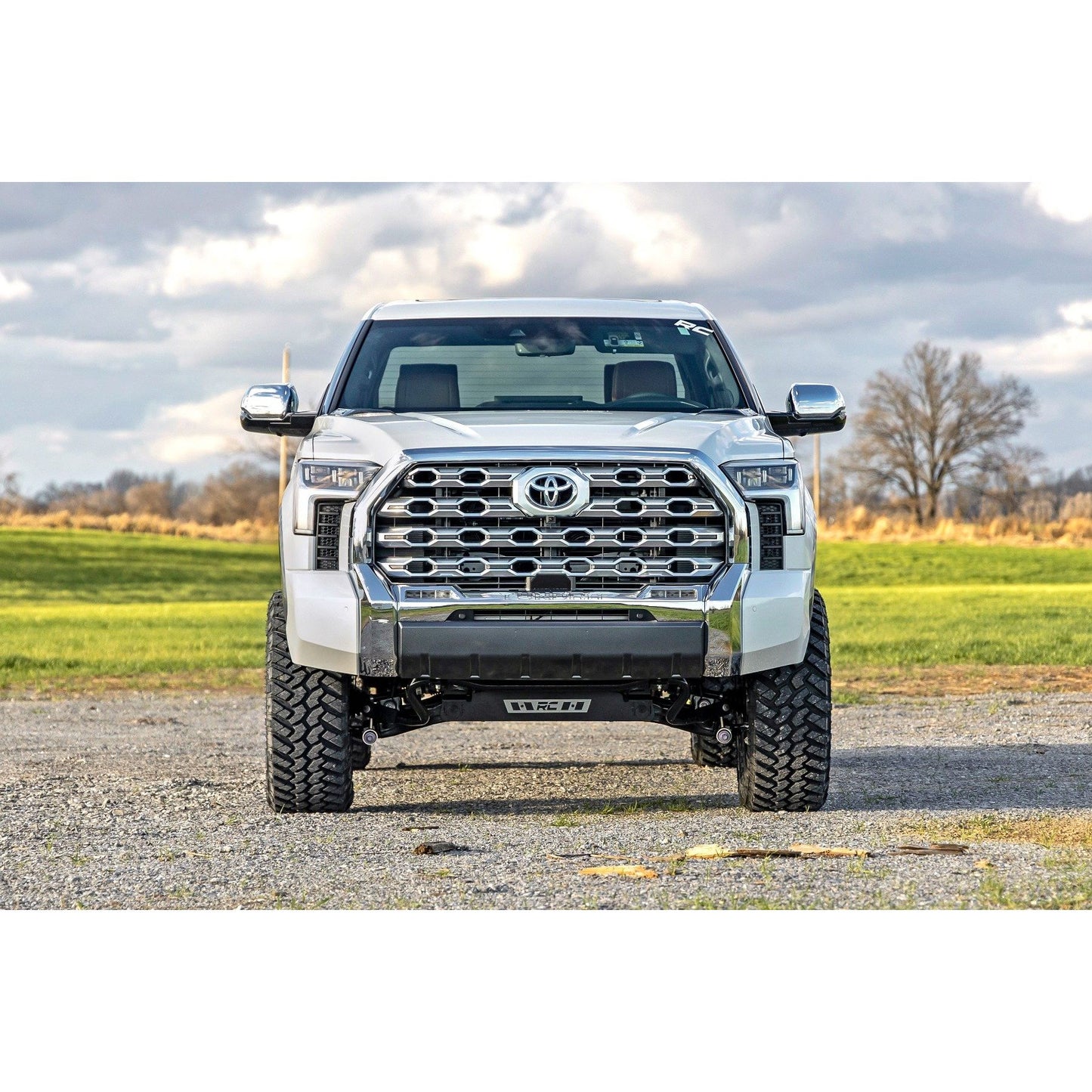 ROUGH COUNTRY 6 Inch Lift Kit | OE Air Ride | Toyota Tundra 2WD/4WD (2022-2025) | 71800