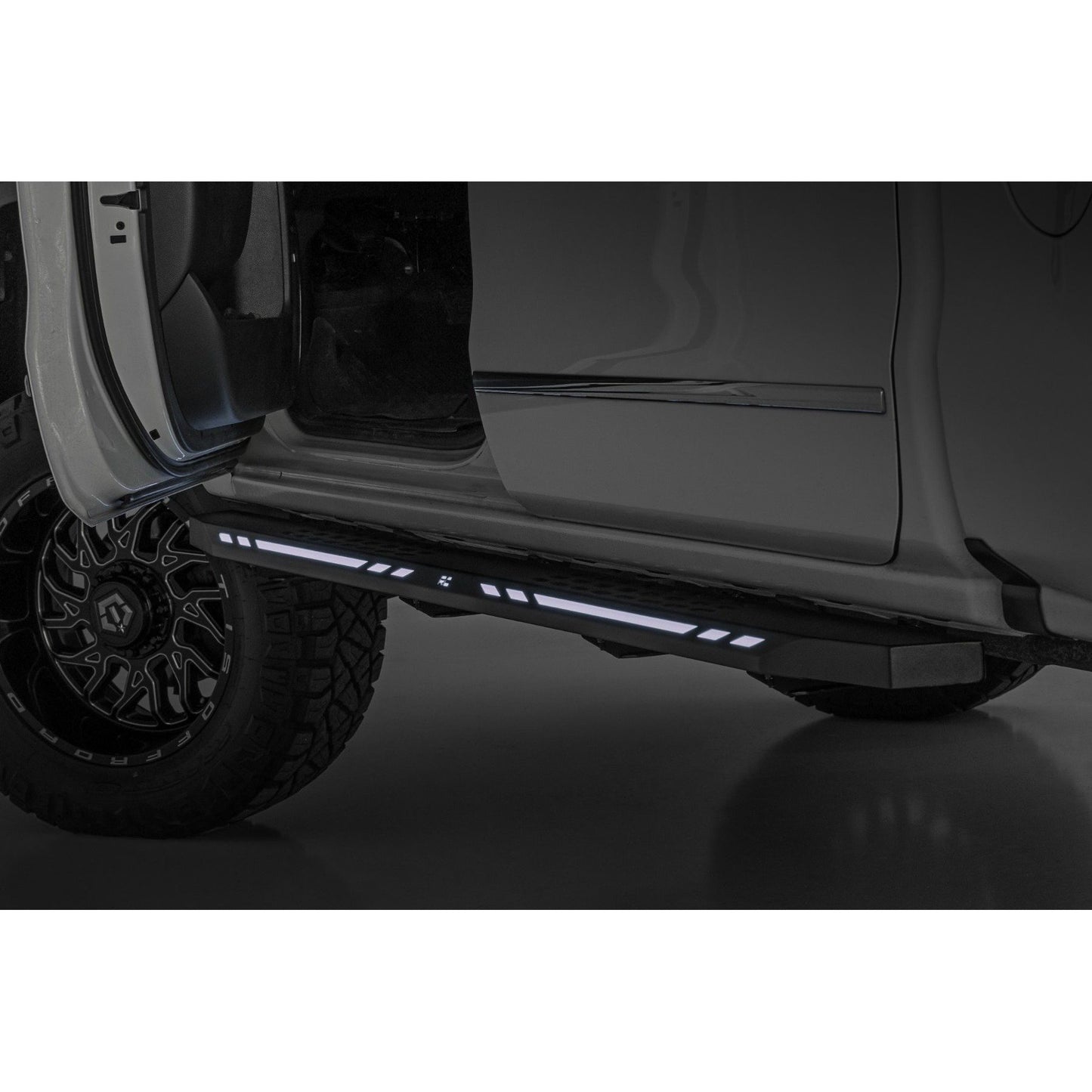 ROUGH COUNTRY AC2 Running Boards | Amber/White | Crew Cab | Chevy/GMC 1500 (2007-2018) | 57003