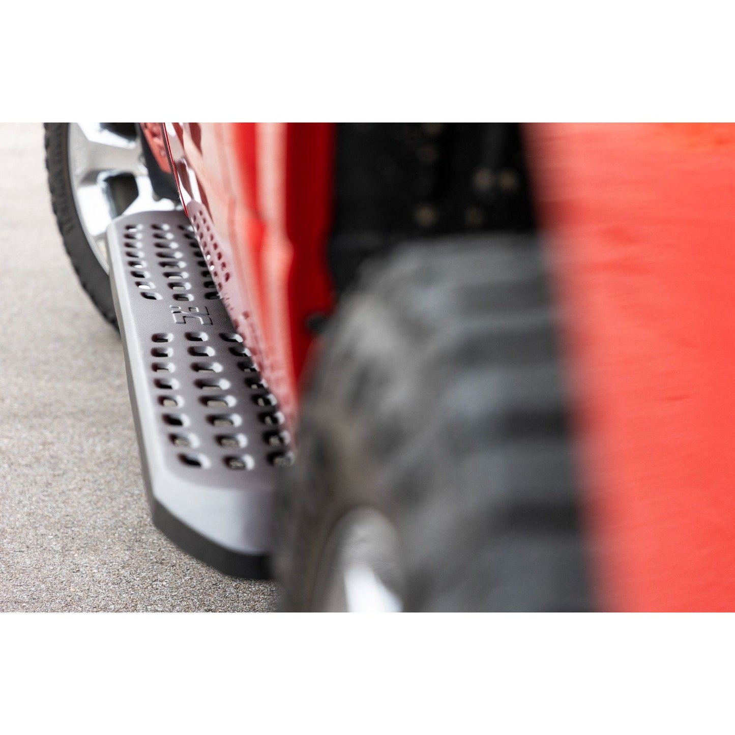 Rough Country RPT2 Running Boards I 44004