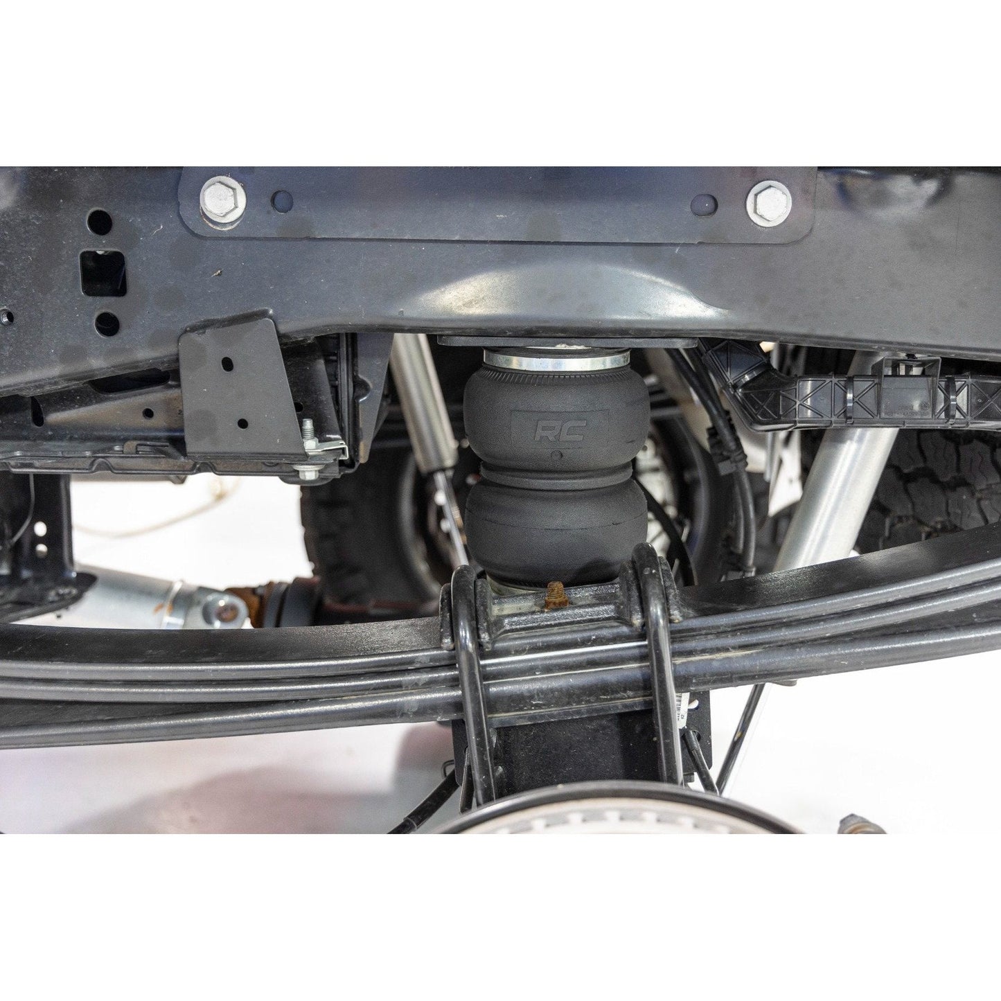 Rough Country with Onboard Air Compressor & Wireless Remote Air Spring Kit I 10021WC