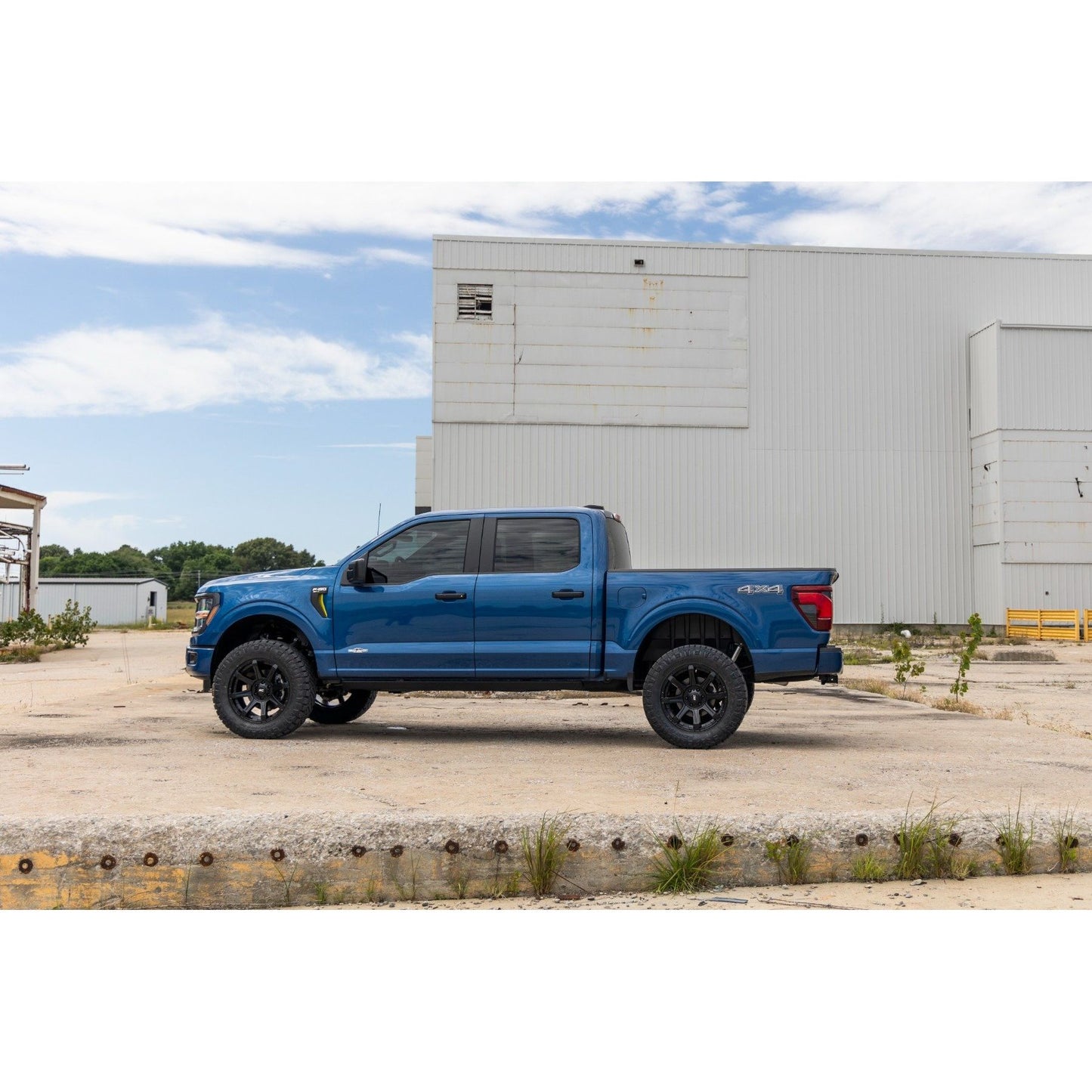 ROUGH COUNTRY 3 Inch Lift Kit | Forged UCA | N3 Struts | Ford F-150 4WD (2021-2025) | 41431