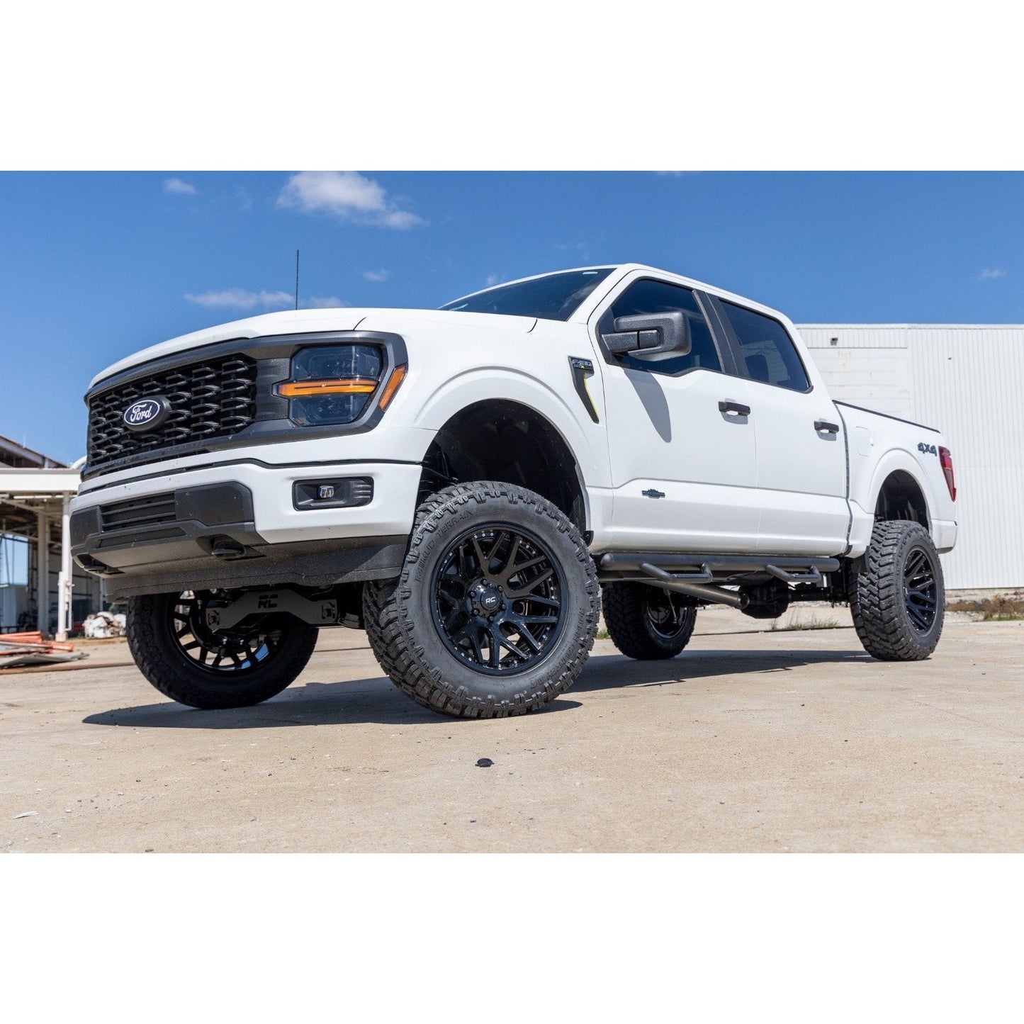 Rough Country M1 Struts w/M1 Rear Shocks 6 Inch Lift Kit I 49940