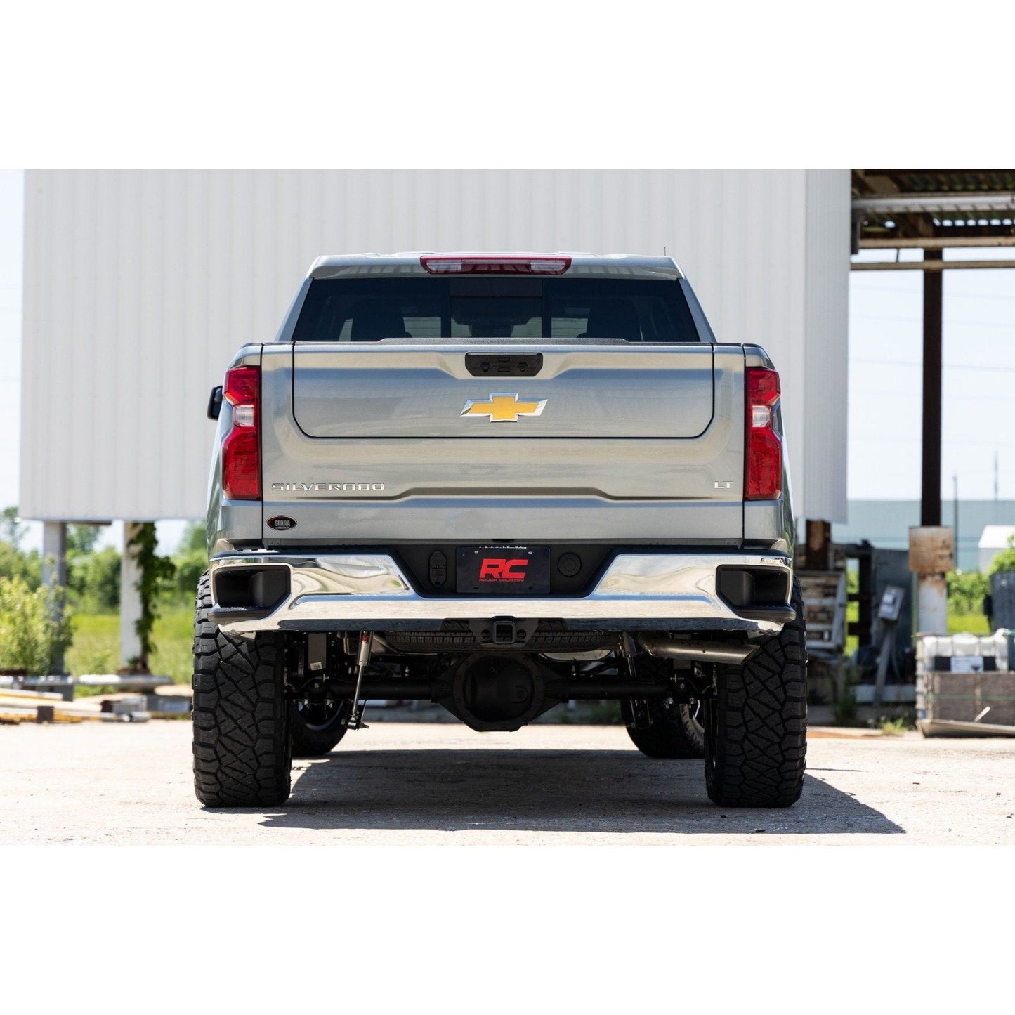 Rough Country 4.3L, 5.3L, 6.2L 6 Inch Lift Kit I 21740