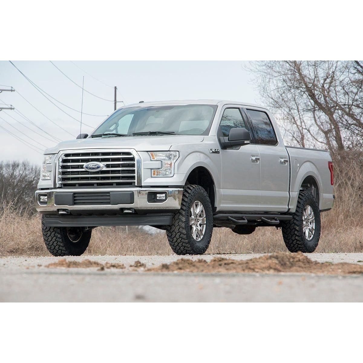 Rough Country M1 Struts w/M1 Rear Shocks 3 Inch Lift Kit I 54540RED
