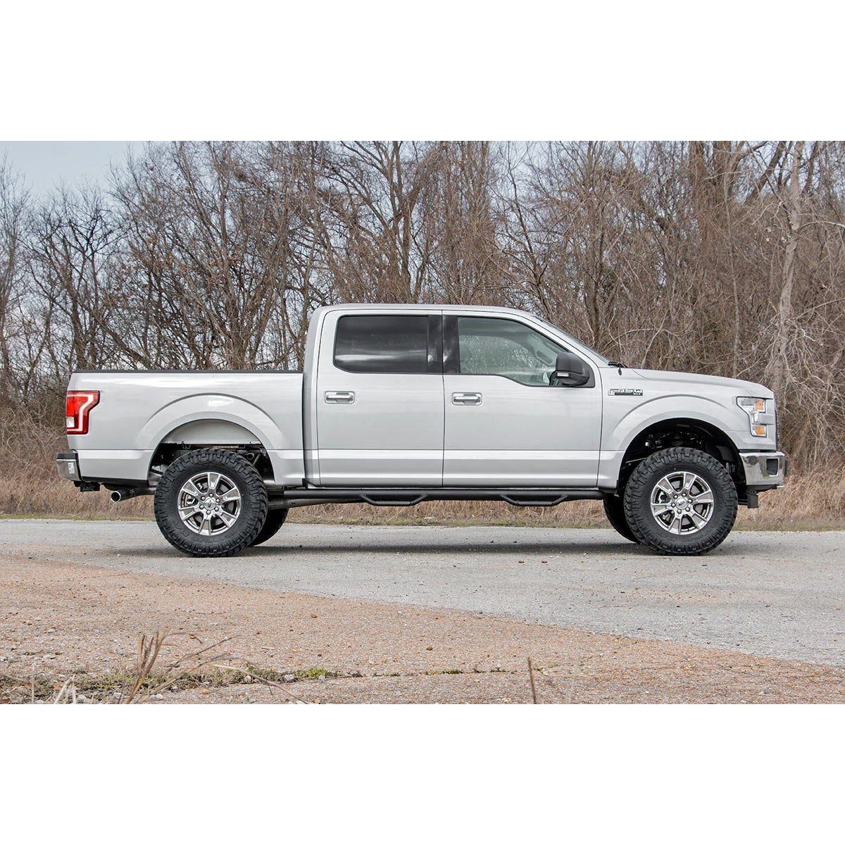 Rough Country M1 Struts w/M1 Rear Shocks 3 Inch Lift Kit I 54540RED