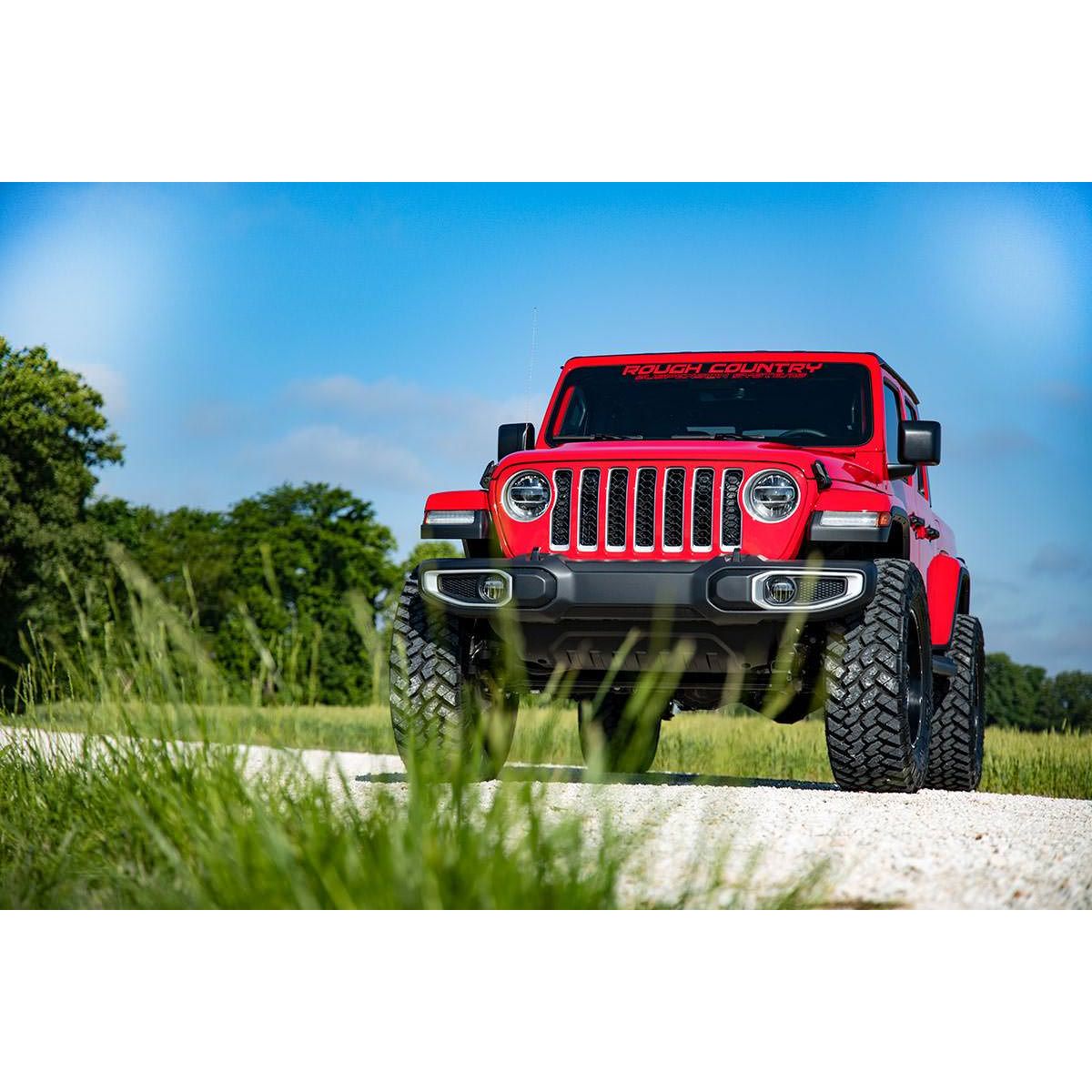 ROUGH COUNTRY 3.5 Inch Lift Kit | Springs | V2 | Jeep Gladiator JT 4WD (2020-2023) | 64970