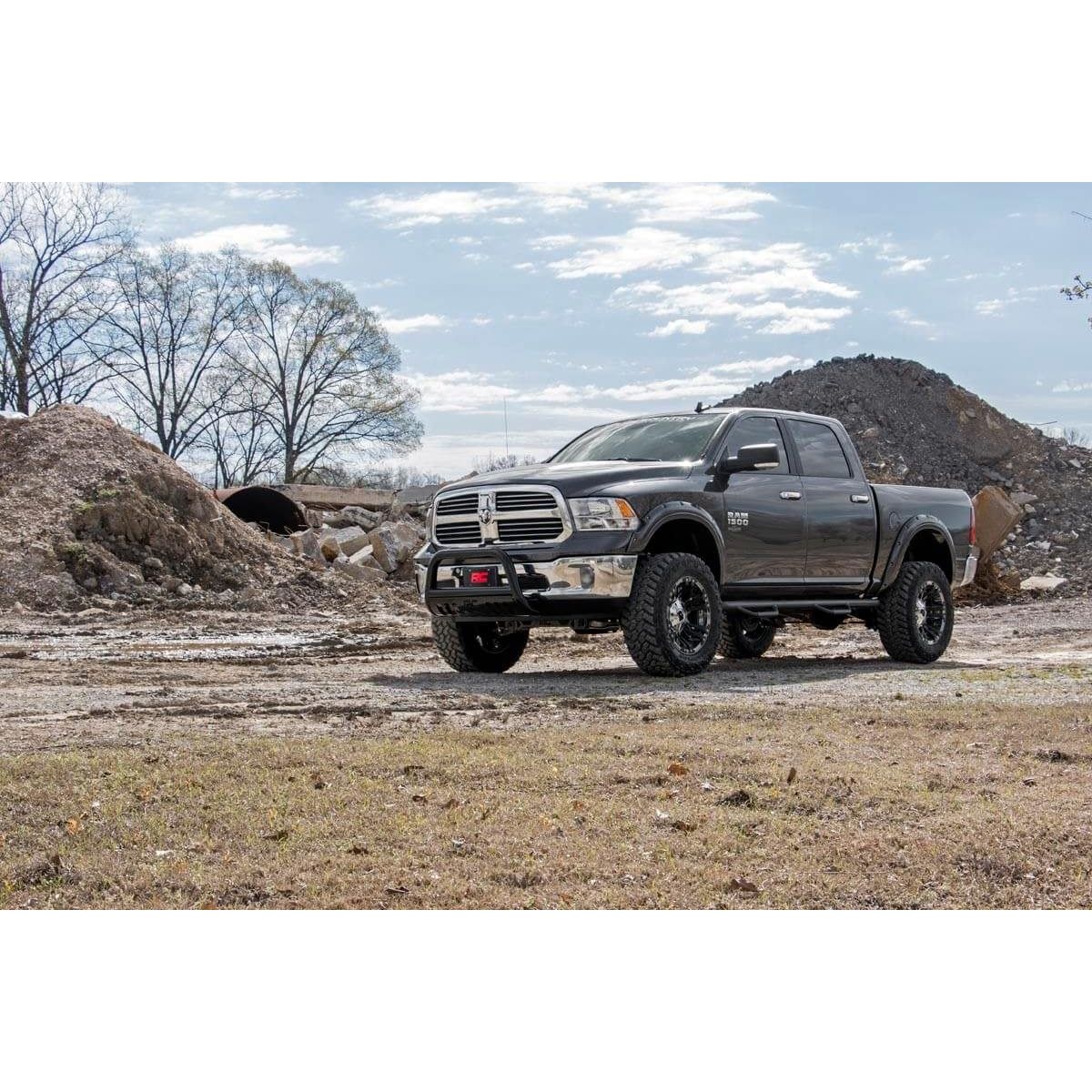 Rough Country M1 Shocks & Rear Variable Rate Coils 6 Inch Lift Kit I 33240