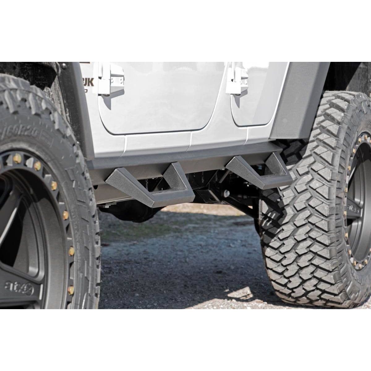 ROUGH COUNTRY Contoured Drop Steps | 4 Door | Jeep Wrangler Unlimited 2WD/4WD (2007-2018) | 90765B