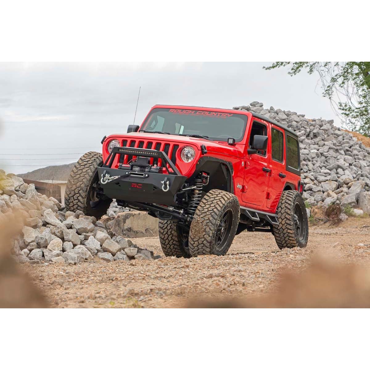 ROUGH COUNTRY 3.5 Inch Lift Kit | Adj Lower | FR D/S | Jeep Wrangler Unlimited 4WD (24-25) | 91530