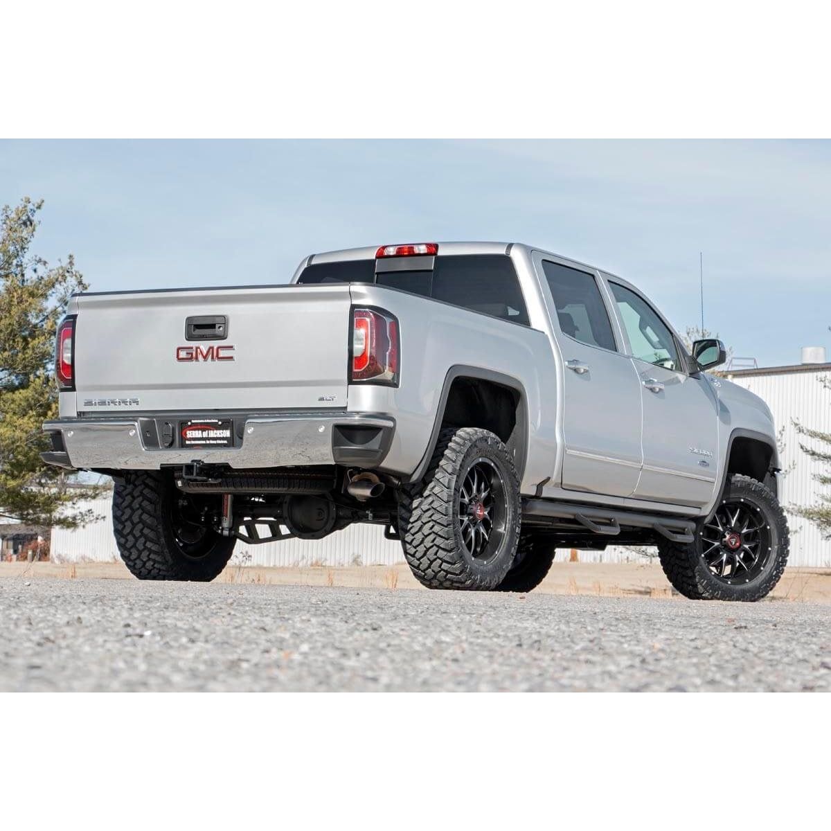 ROUGH COUNTRY 3.5 Inch Lift Kit | Cast Steel LCA | FR N3 | Chevy/GMC 1500 (14-18 & Classic) | 12432