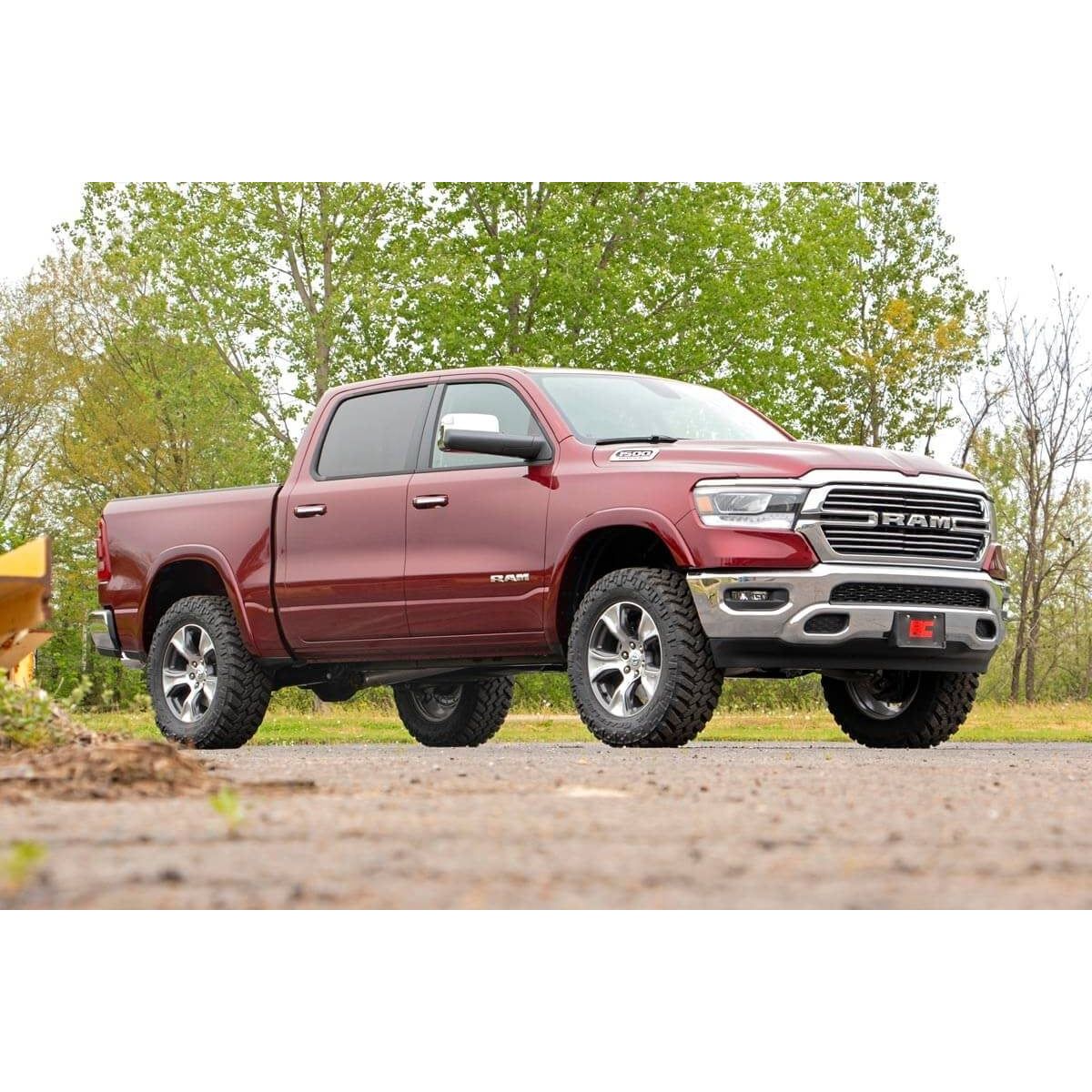 ROUGH COUNTRY 3.5 Inch Lift Kit | M1 Struts/M1 | Ram 1500 2WD/4WD (2019-2025) | 31440