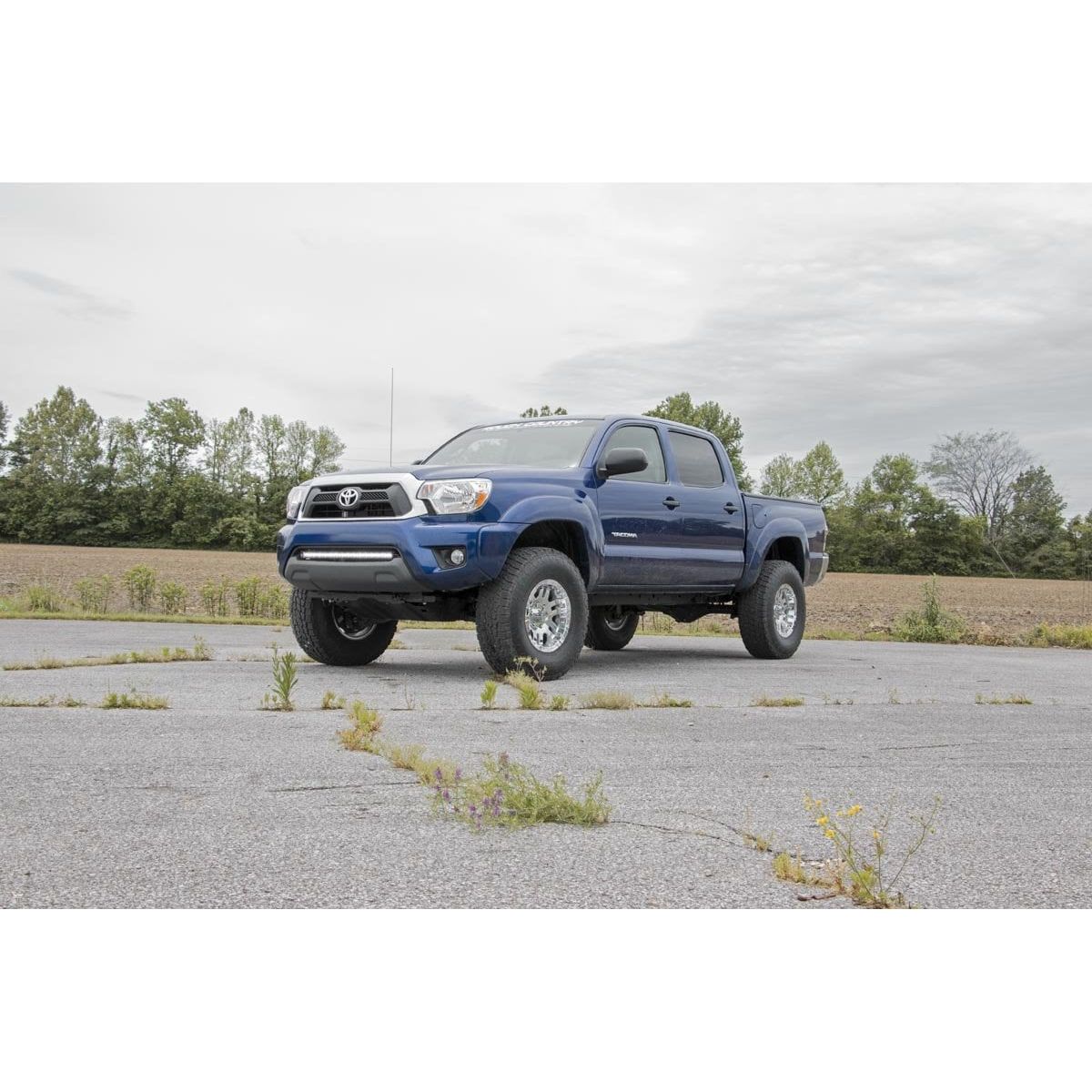 Rough Country M1 Struts w/M1 Rear Shocks 3 Inch Lift Kit I 74540