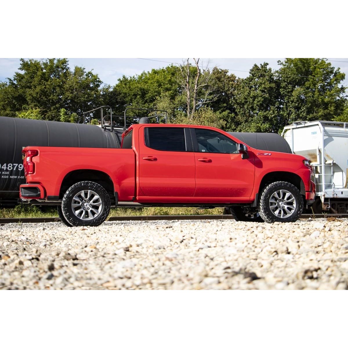 Rough Country M1 Struts w/M1 Rear Shocks 3.5 Inch Lift Kit I 28840