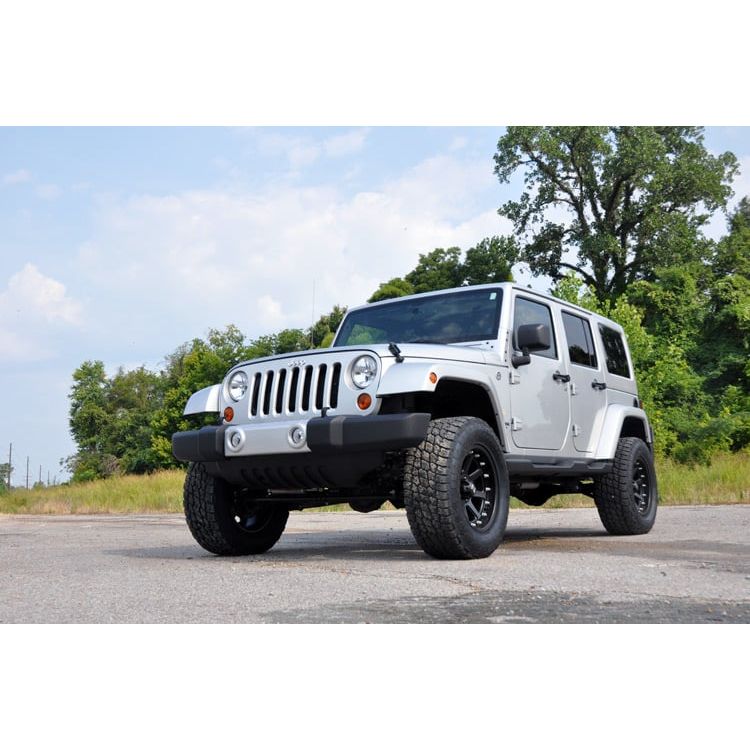 ROUGH COUNTRY 3.25 Inch Lift Kit | M1 | Jeep Wrangler Unlimited 2WD/4WD (2007-2018) | 66940