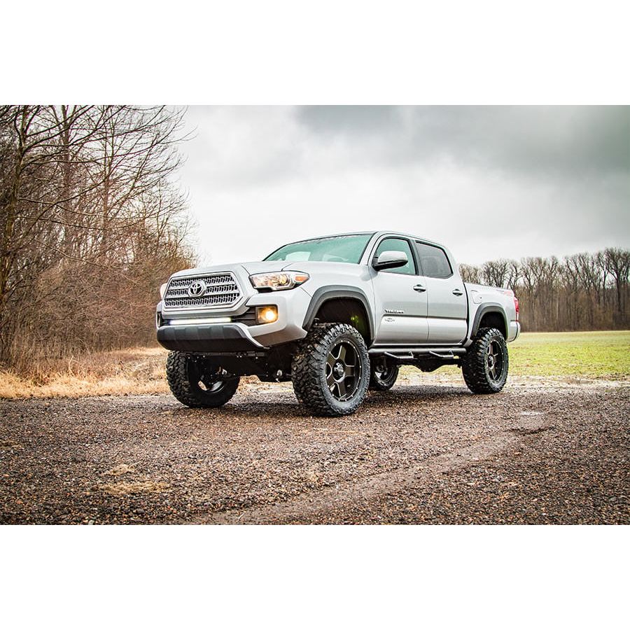 Rough Country M1 Struts w/M1 Rear Shocks 4 Inch Lift Kit I 75740
