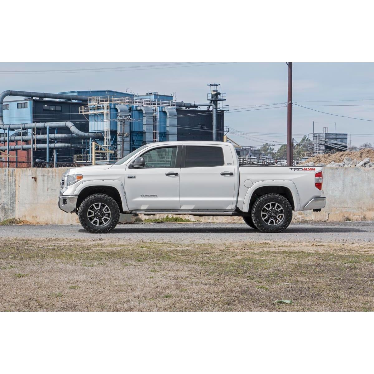 ROUGH COUNTRY 2.5-3 Inch Leveling Kit | Toyota Tundra 2WD/4WD (2007-2021) | 870