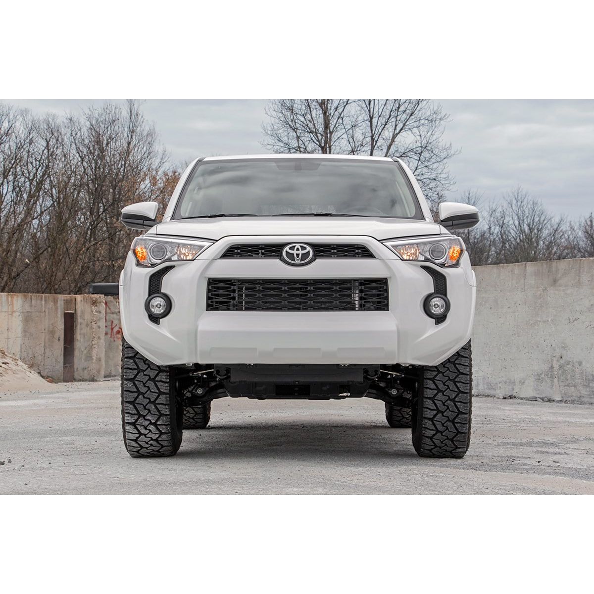 Rough Country N3 Struts w/N3 Rear Shocks 2 Inch Lift Kit I 76731