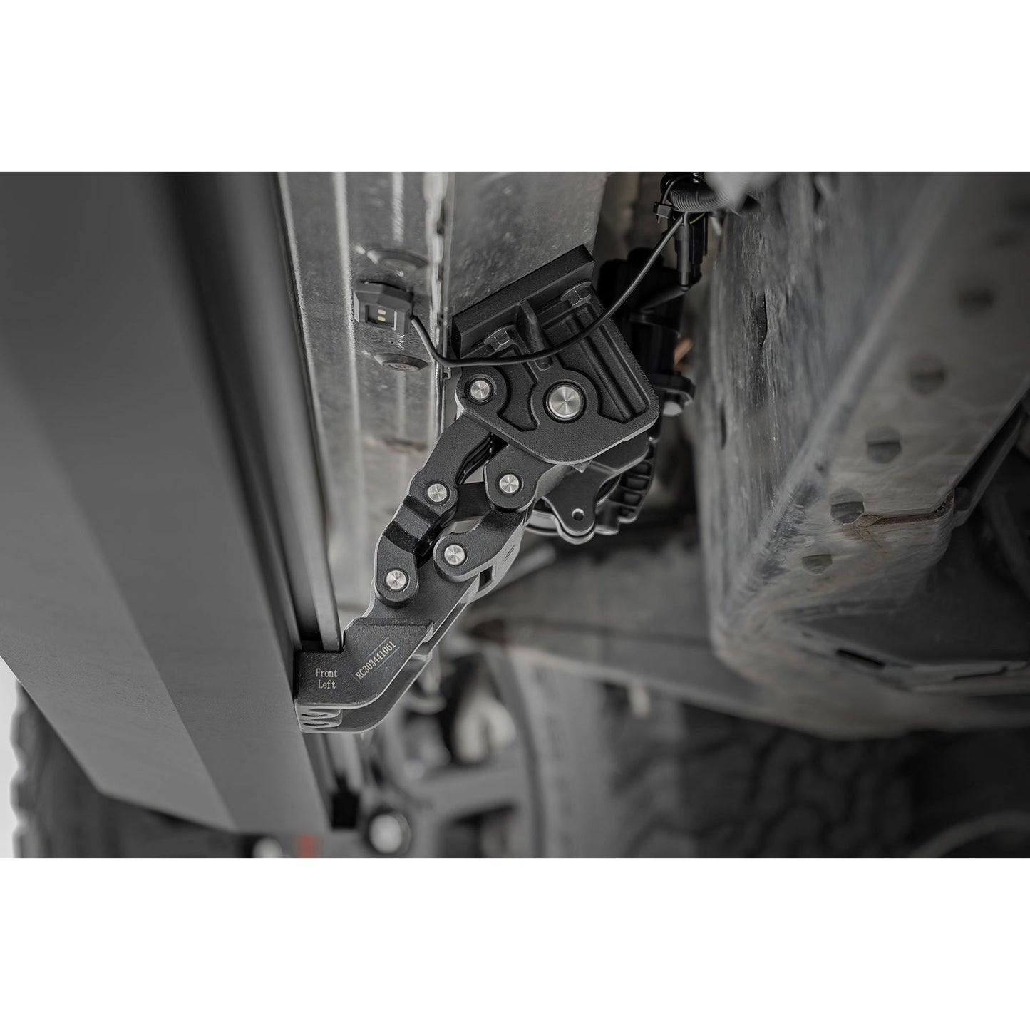 ROUGH COUNTRY Power Running Boards | Dual Electric Motor | CrewMax | Toyota Tundra (07-21) | PSR50110