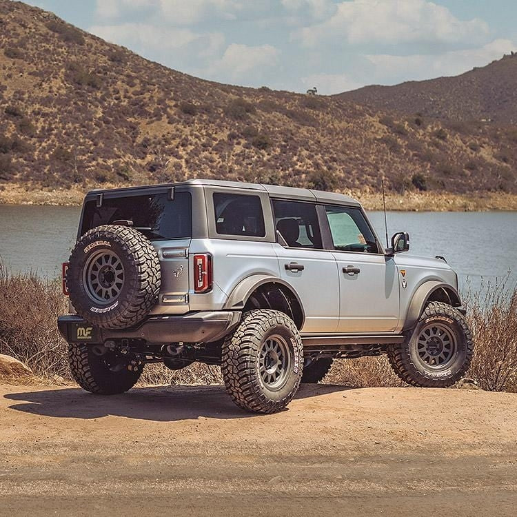 MagnaFlow Street Series Axle-Back Performance Exhaust System for 2021-C Ford Bronco