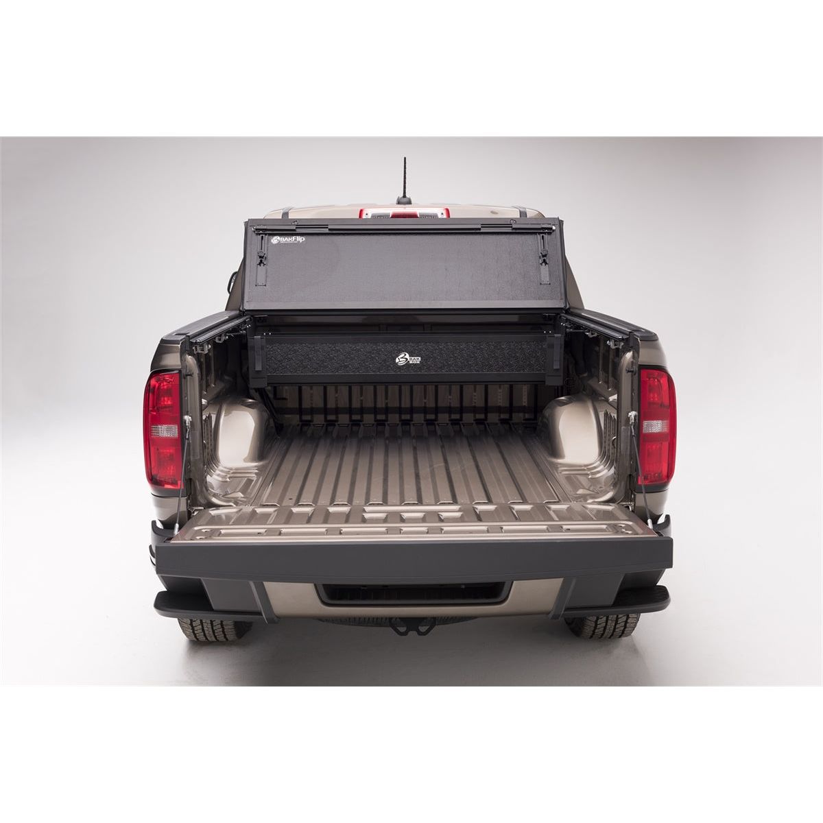 BAK Industries BAKFlip G2 Tonneau Cover 5' for 2020-C Jeep Gladiator JT 226701